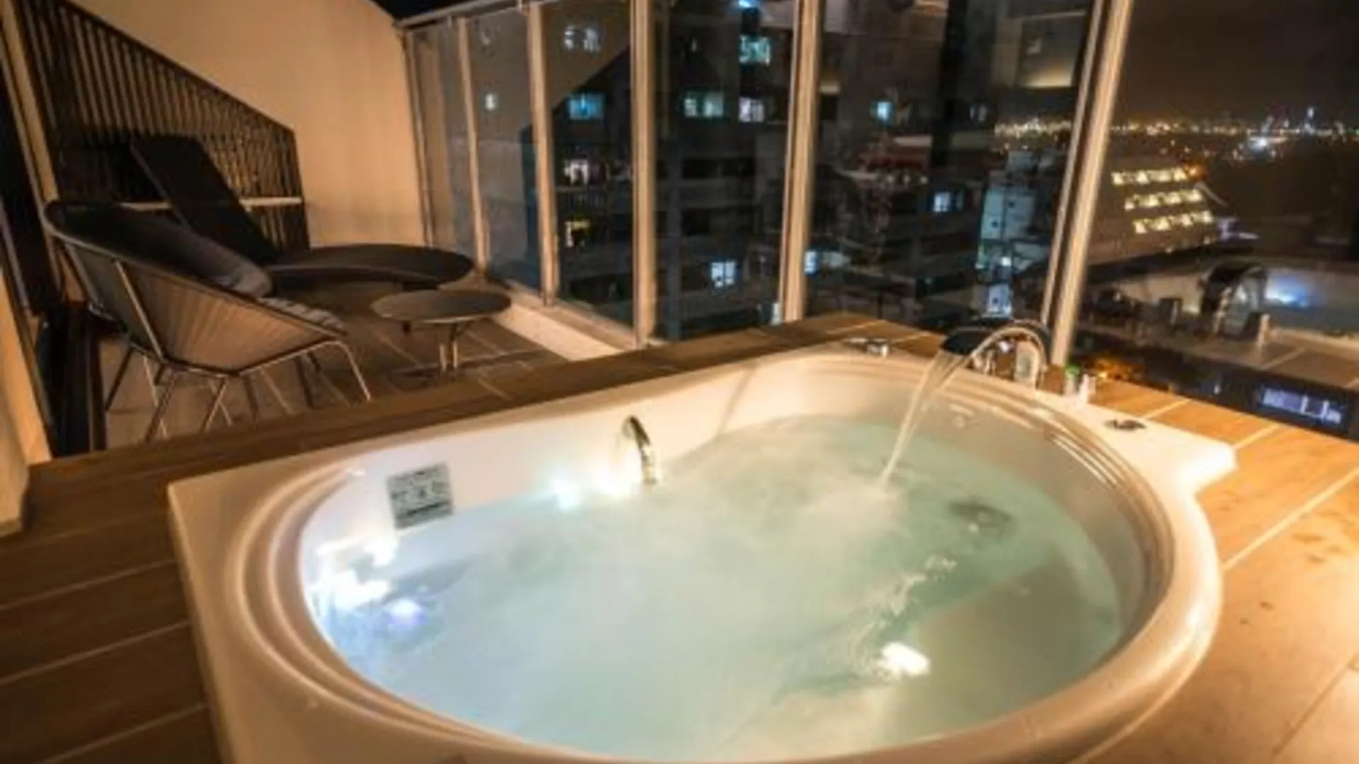 오키나와 본섬 호텔 브릭 3성급 호텔 외관