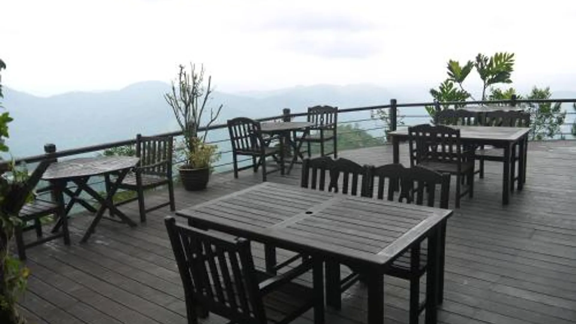 코타키나발루 카시 사양 힐 리조트 3성급 호텔 스위트룸