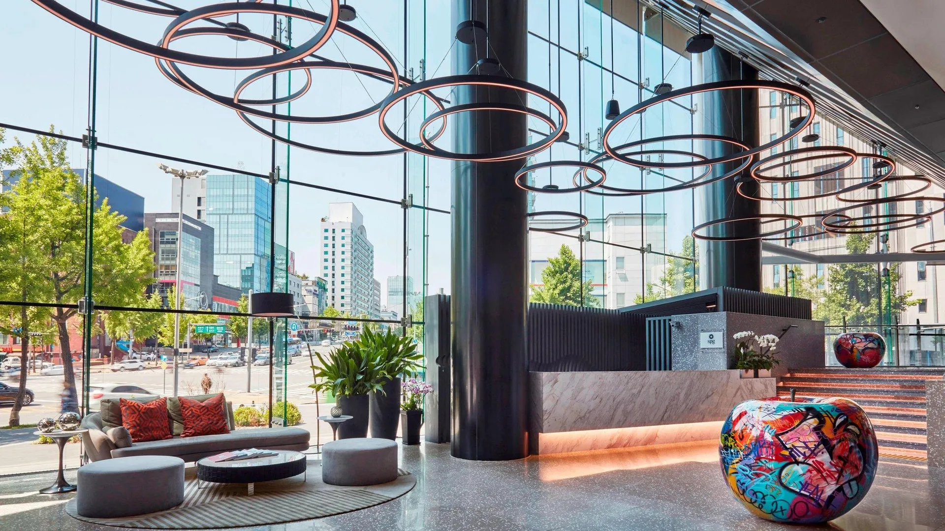 서울 포포인츠 바이 쉐라톤 서울, 강남 4성급 호텔 로비