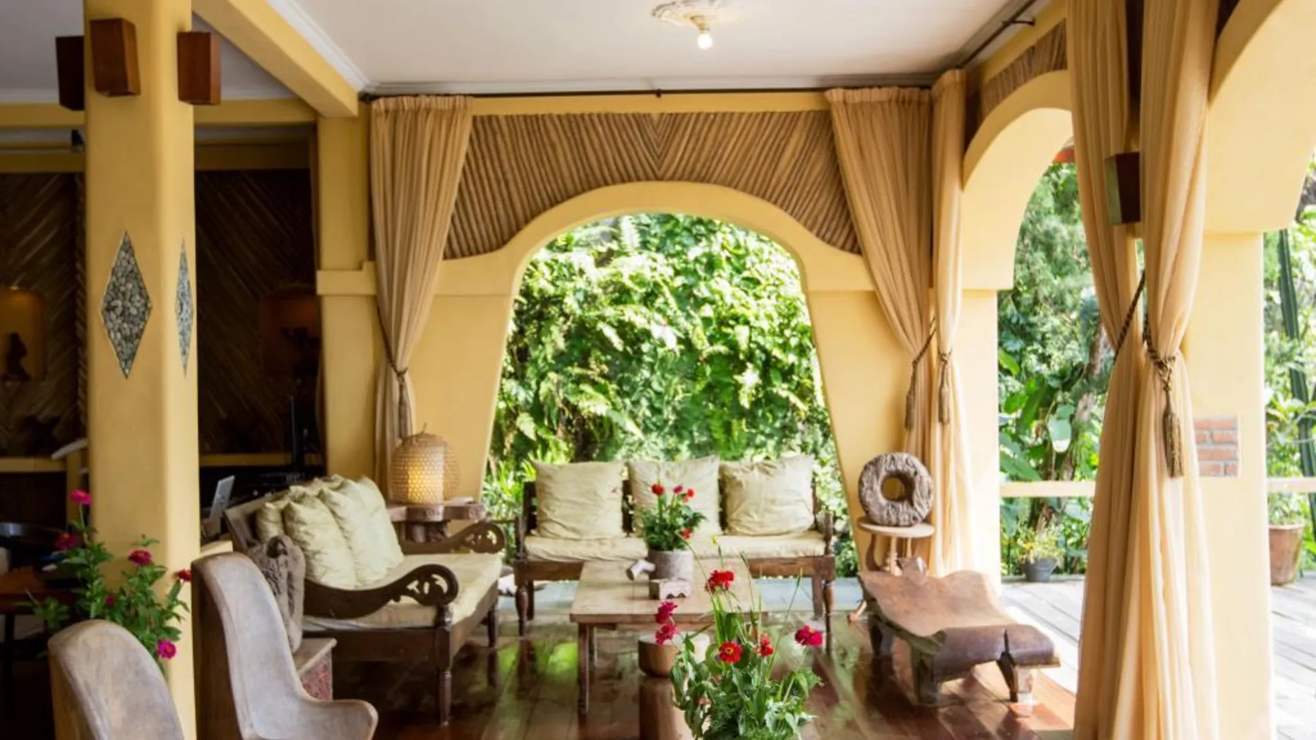 발리 디완 티 마운틴 사이드 4성급 호텔 로비