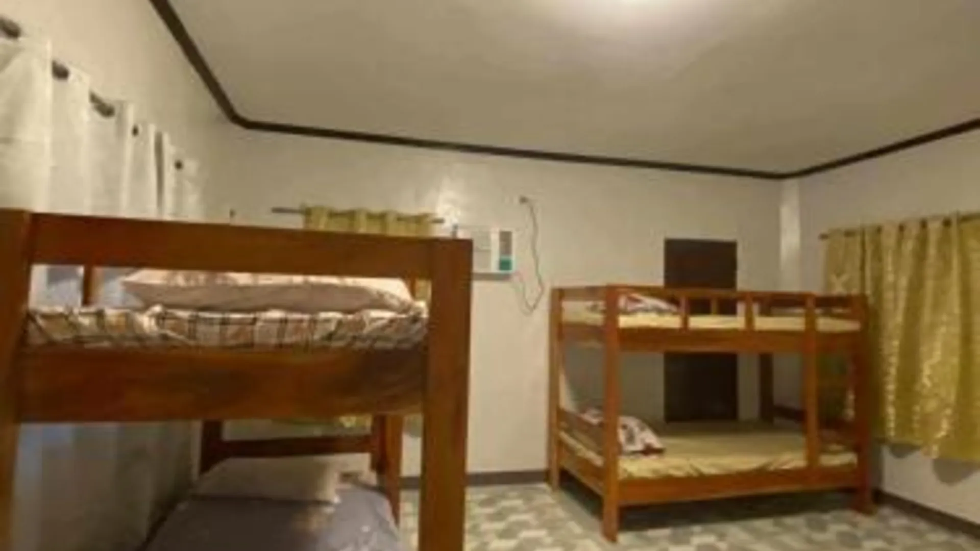 세부 4A's Lodging 호텔 로비