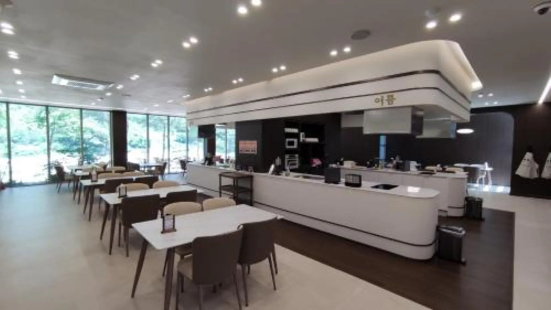 인제 만해 마을 1성급 호텔 외관