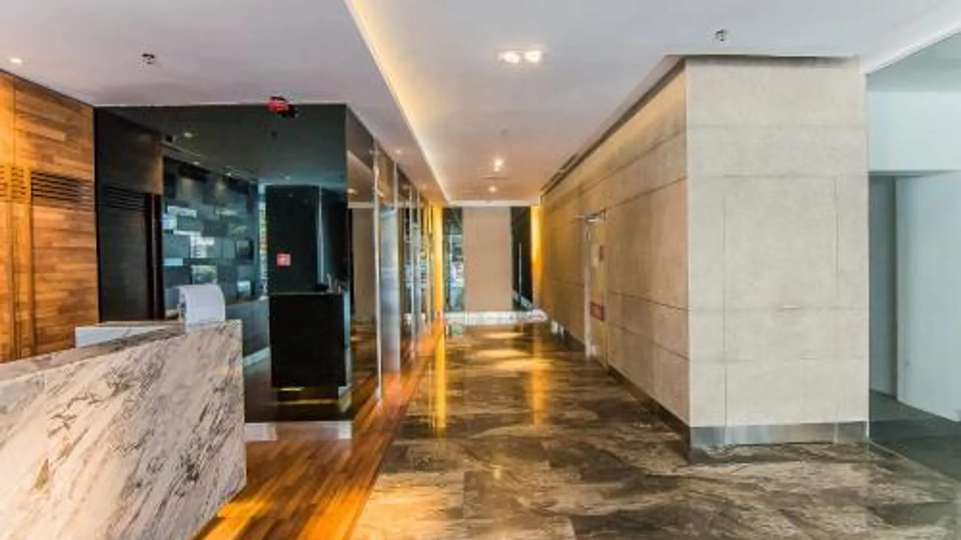 코타키나발루 마리나 트래블러스 스위트 @ 리버슨 소호 4성급 게스트하우스 레스토랑