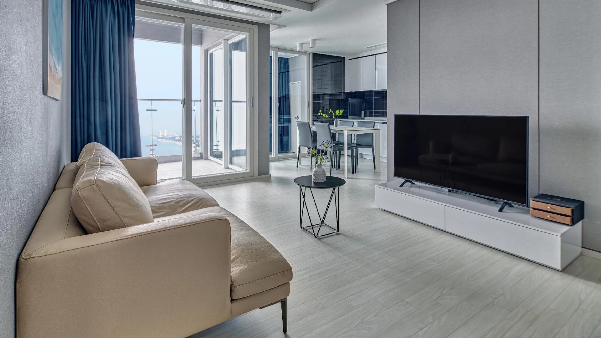 강릉 컨피네스 오션 스위트 4성급 호텔 스위트룸