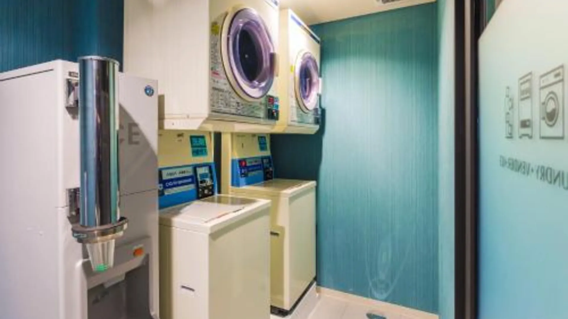 교토 호텔 M's Est 시조 가라스마 3성급 호텔 수영장