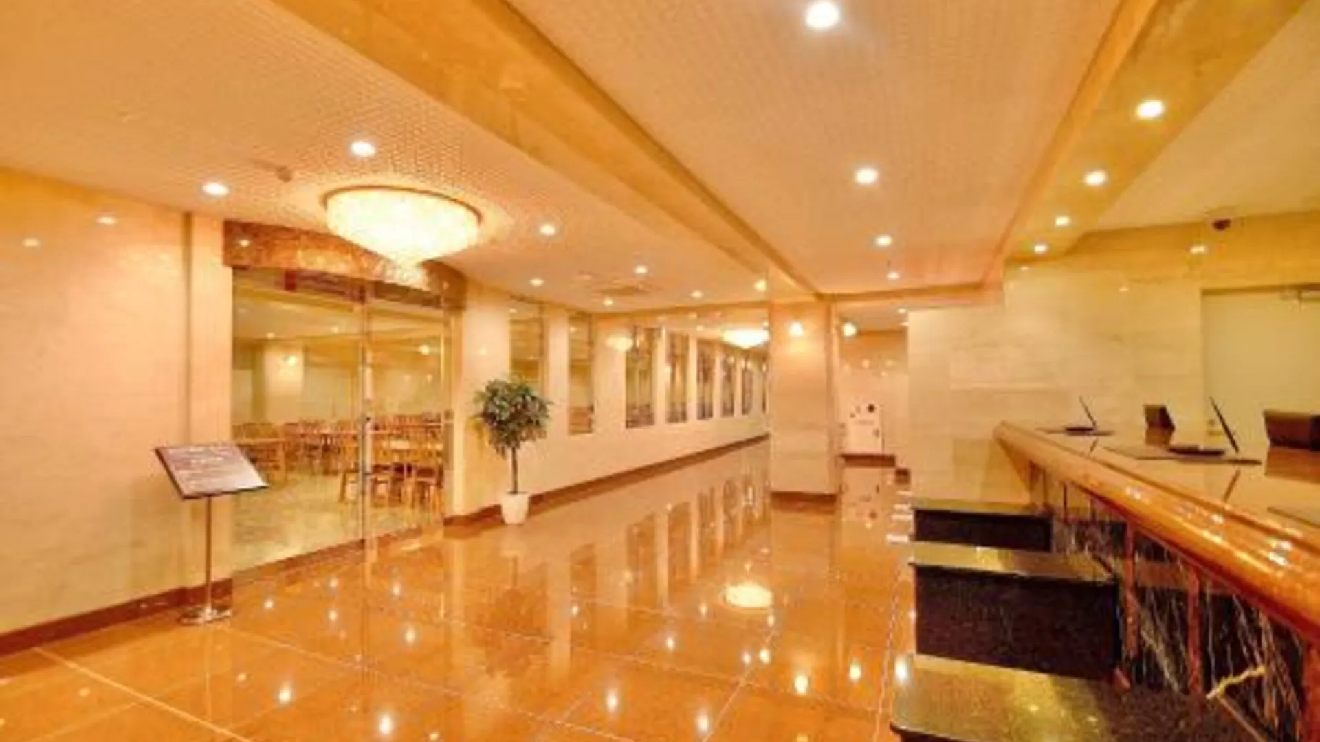 교토 Kyoto Universal Hotel Karasuma 3성급 호텔 외관