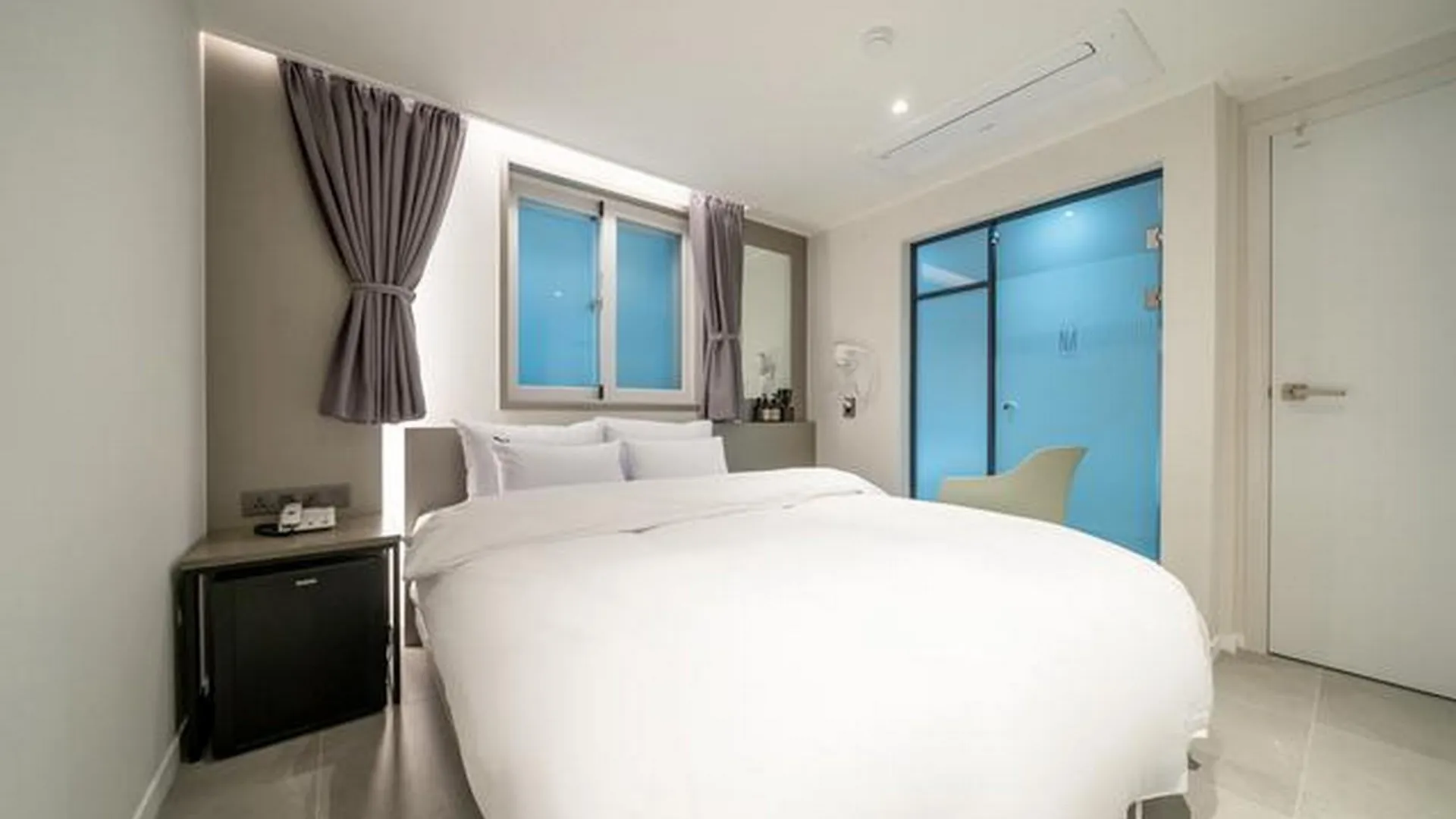 서울 신촌 나랑 1성급 호텔 객실