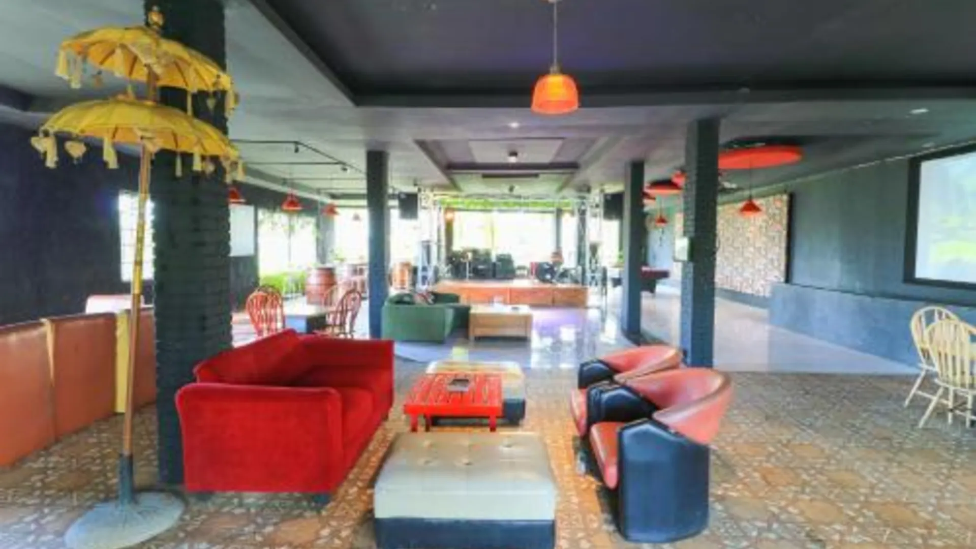 마카사르 Labuana Homestay and Cafe Garden Makassar 3성급 게스트하우스 수영장