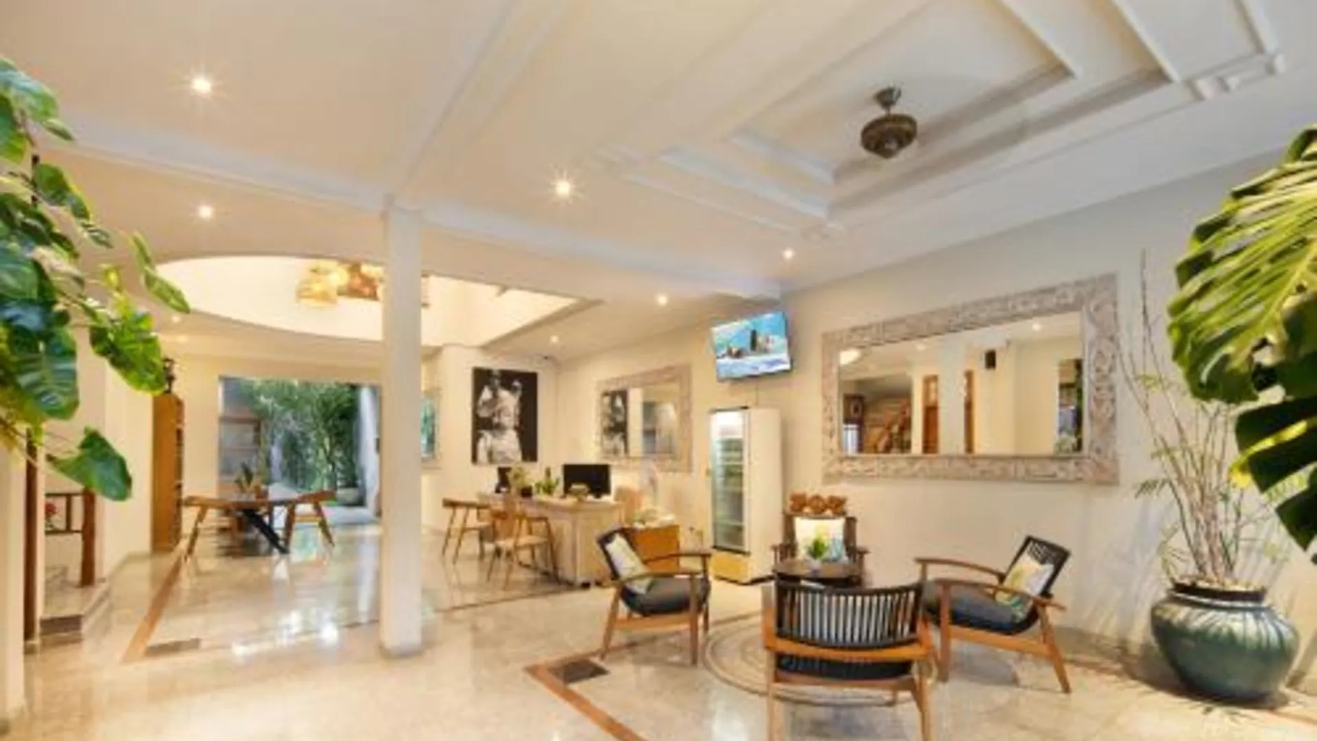 발리 18 스위트 빌라 로프트 쿠타 4성급 호텔 레스토랑