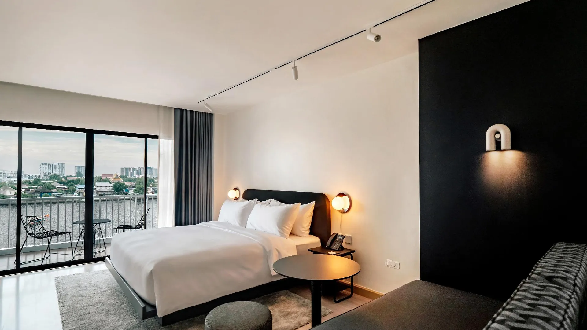 방콕 더 스탠다드X 방콕 프라 아르팃 4성급 호텔 스위트룸