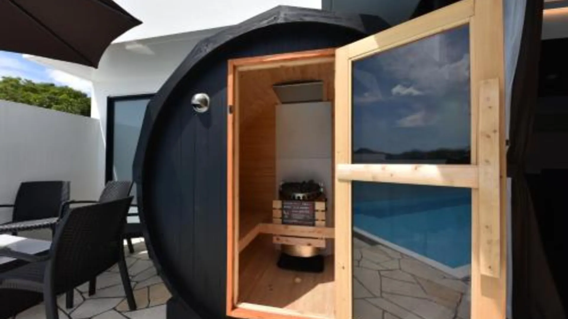 오키나와 본섬 프라이빗 풀빌라 모토부 5성급 호텔 수영장