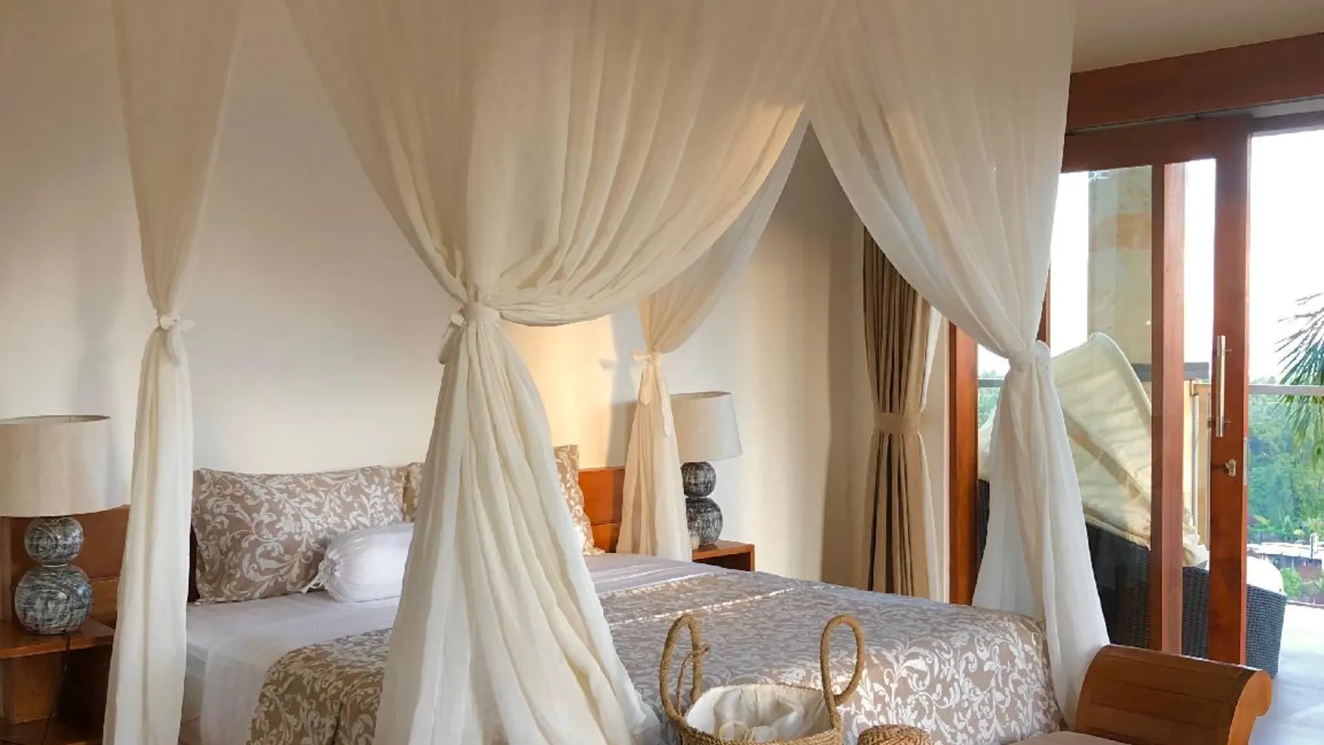 발리 짠디다사의 빌라 (250m², 침실 3개, 프라이빗 욕실 4개) 5성급 게스트하우스 스위트룸