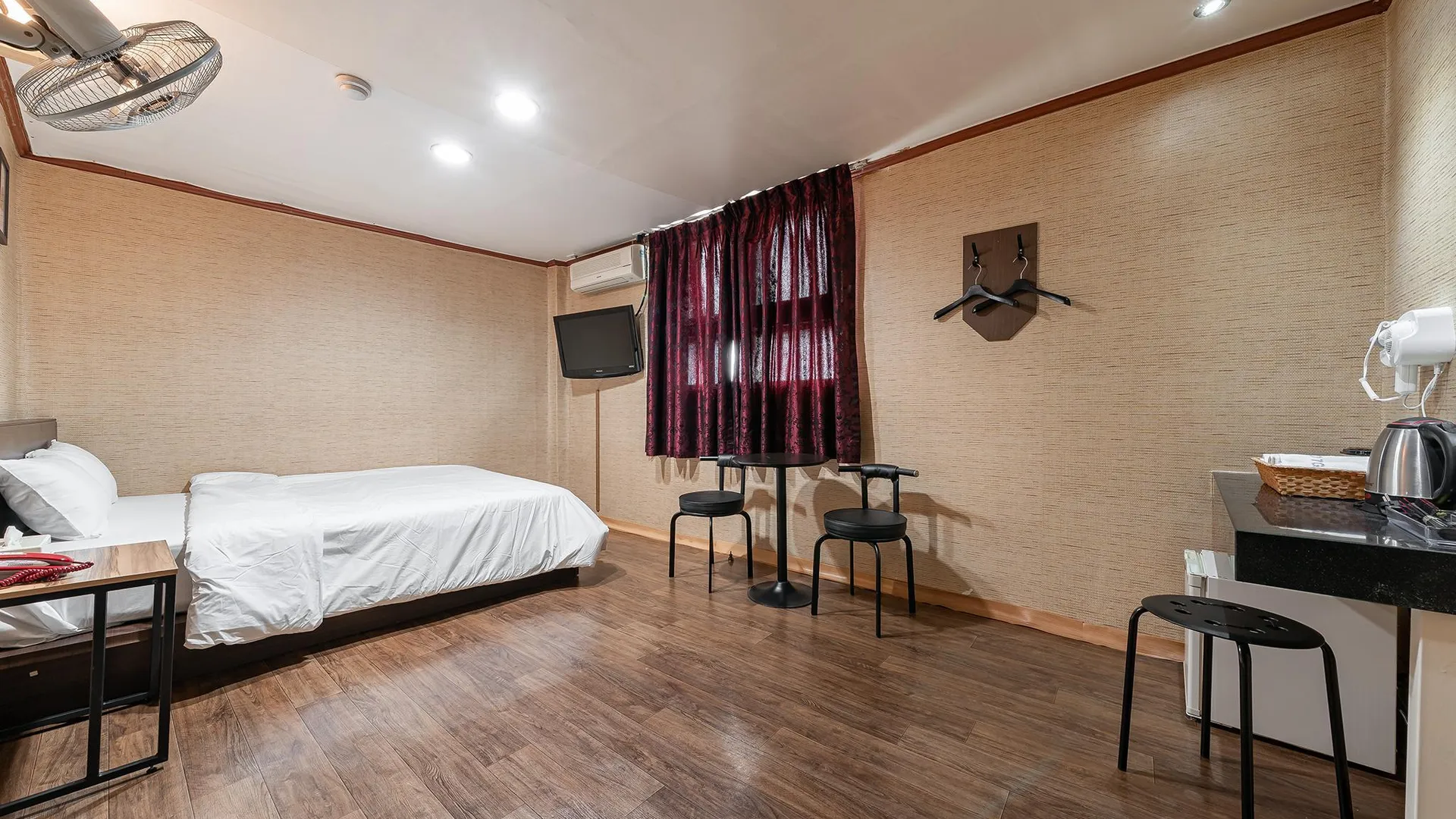 서울 이태원 성지 3성급 호텔 스위트룸