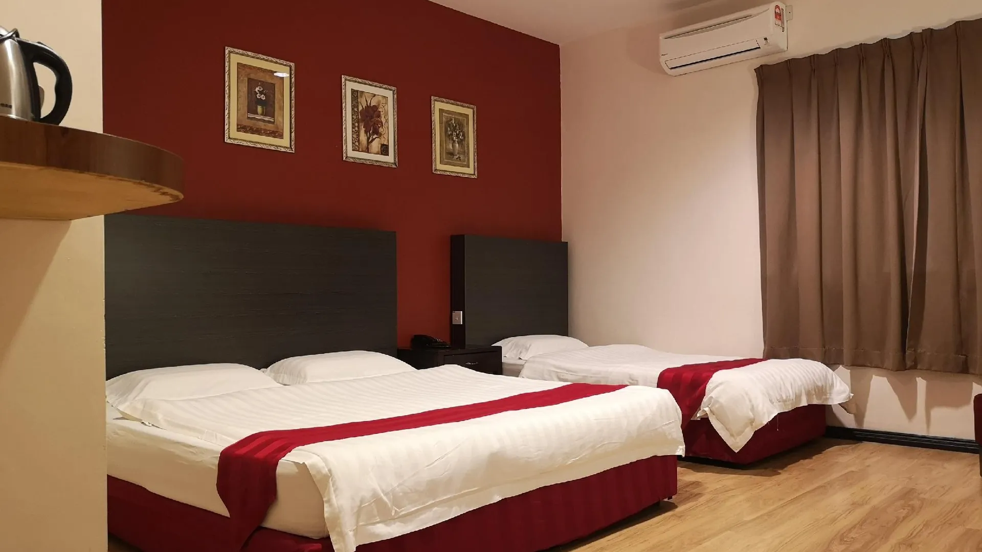 산다칸 Hotel Kensington 2성급 호텔 스위트룸