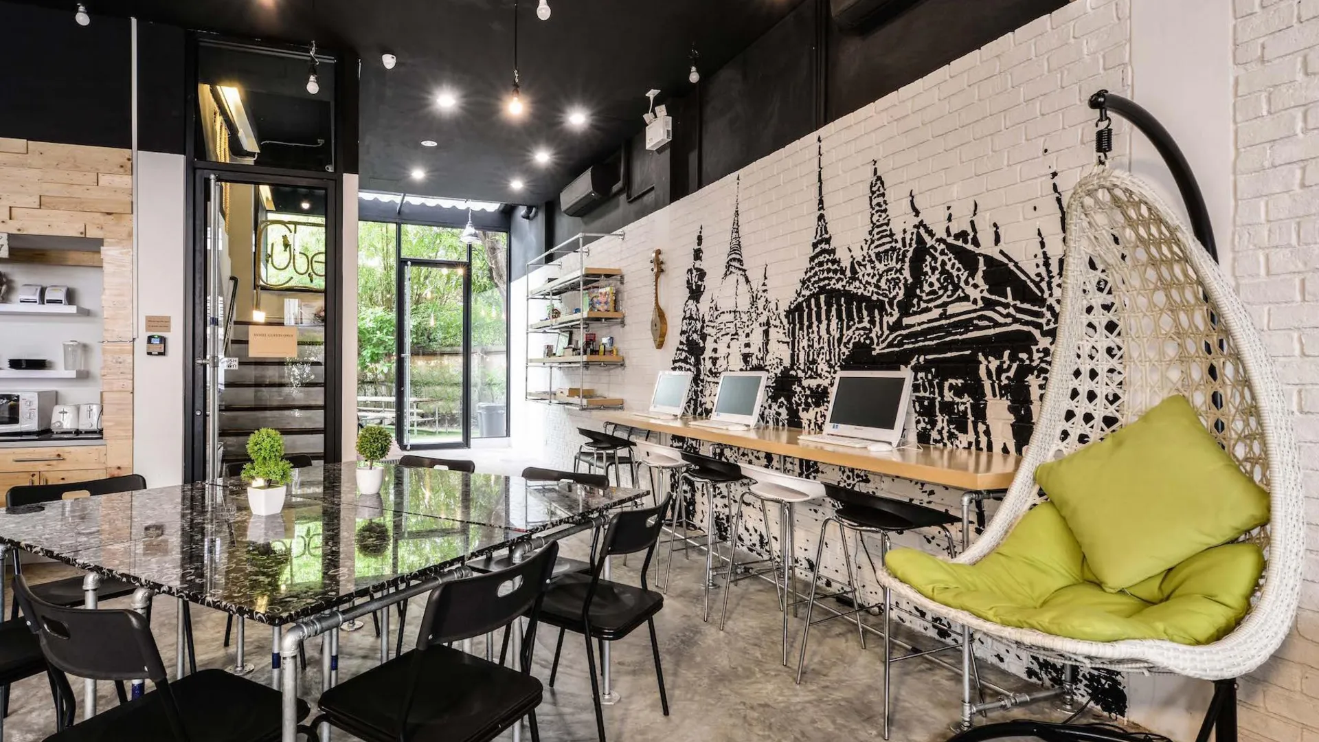 방콕 더 큐브 호스텔 실롬 2성급 호텔 로비