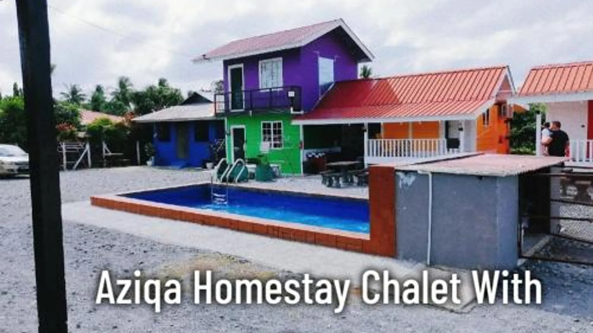 베세리 Aziqa Homestay Chalet With Pool 4성급 게스트하우스 레스토랑