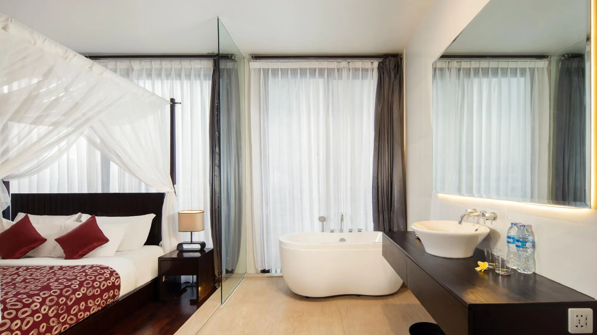 발리 18 스위트 빌라 로프트 쿠타 4성급 호텔 스위트룸