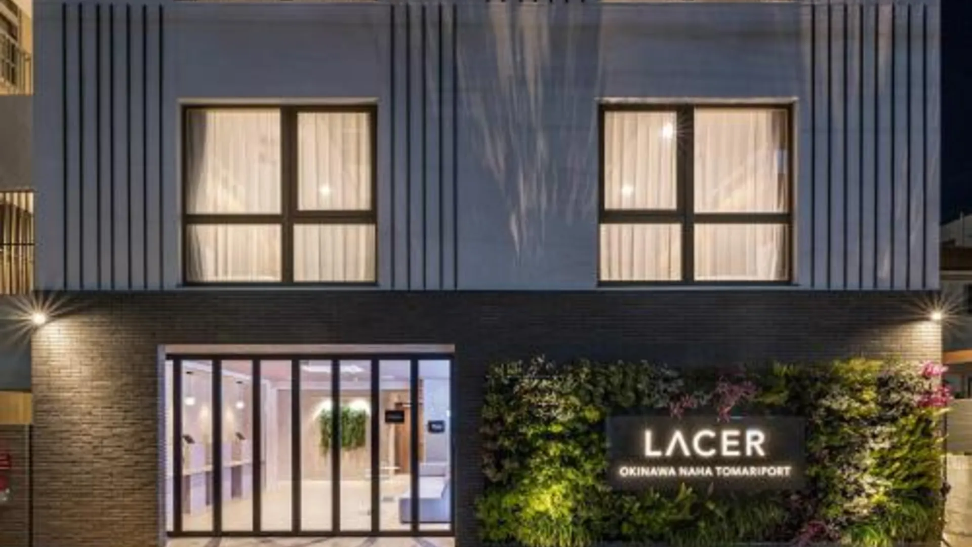 오키나와 본섬 레이서 오키나와 나하 도마리 부두 4성급 호텔 외관