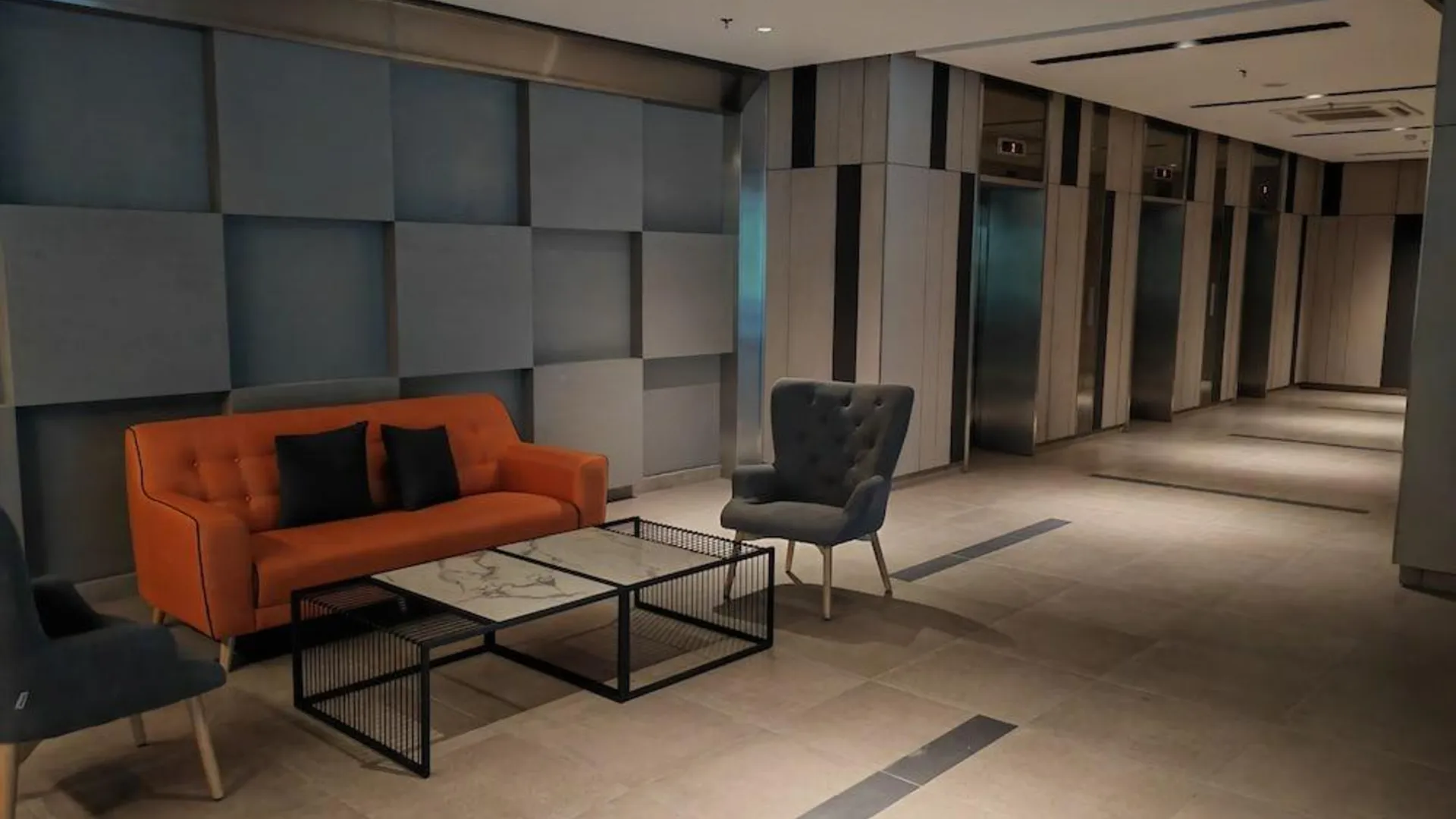 이포 Mountain & Theme Park Views  Cozy Suite 3성급 호텔 로비