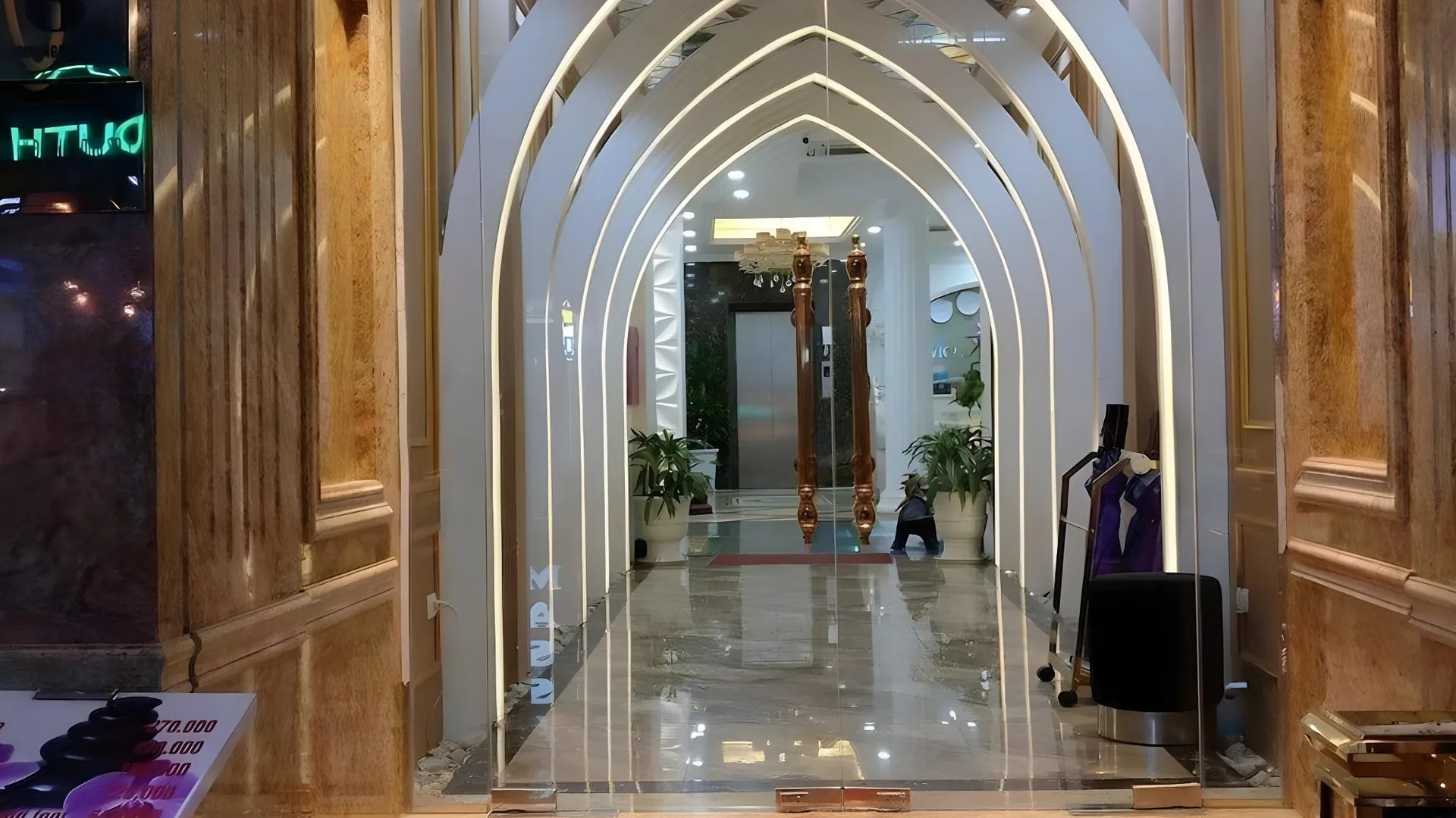 하노이 더 실크 그랜드 프리미엄 호텔 앤 스파 4성급 호텔 외관