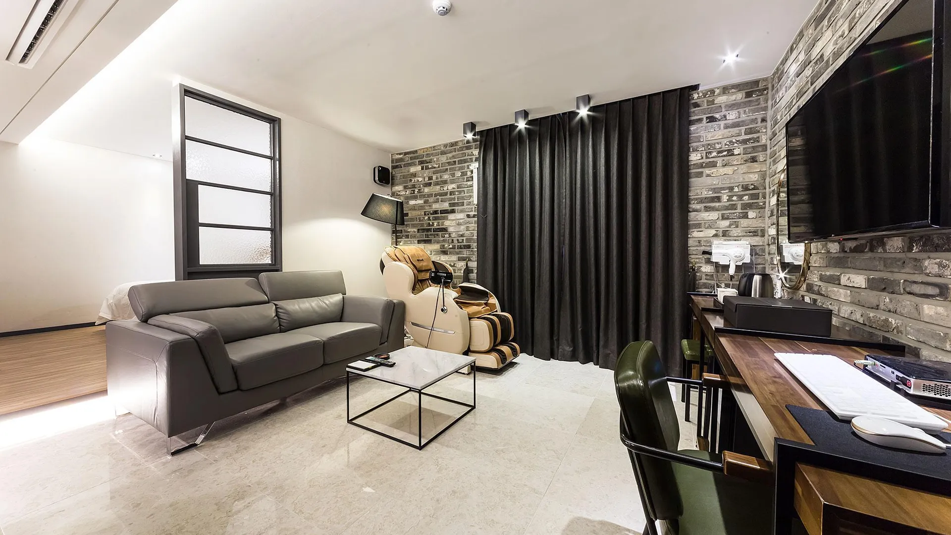 김포 김포 드라이브인 비대면 호텔루이 호텔 객실