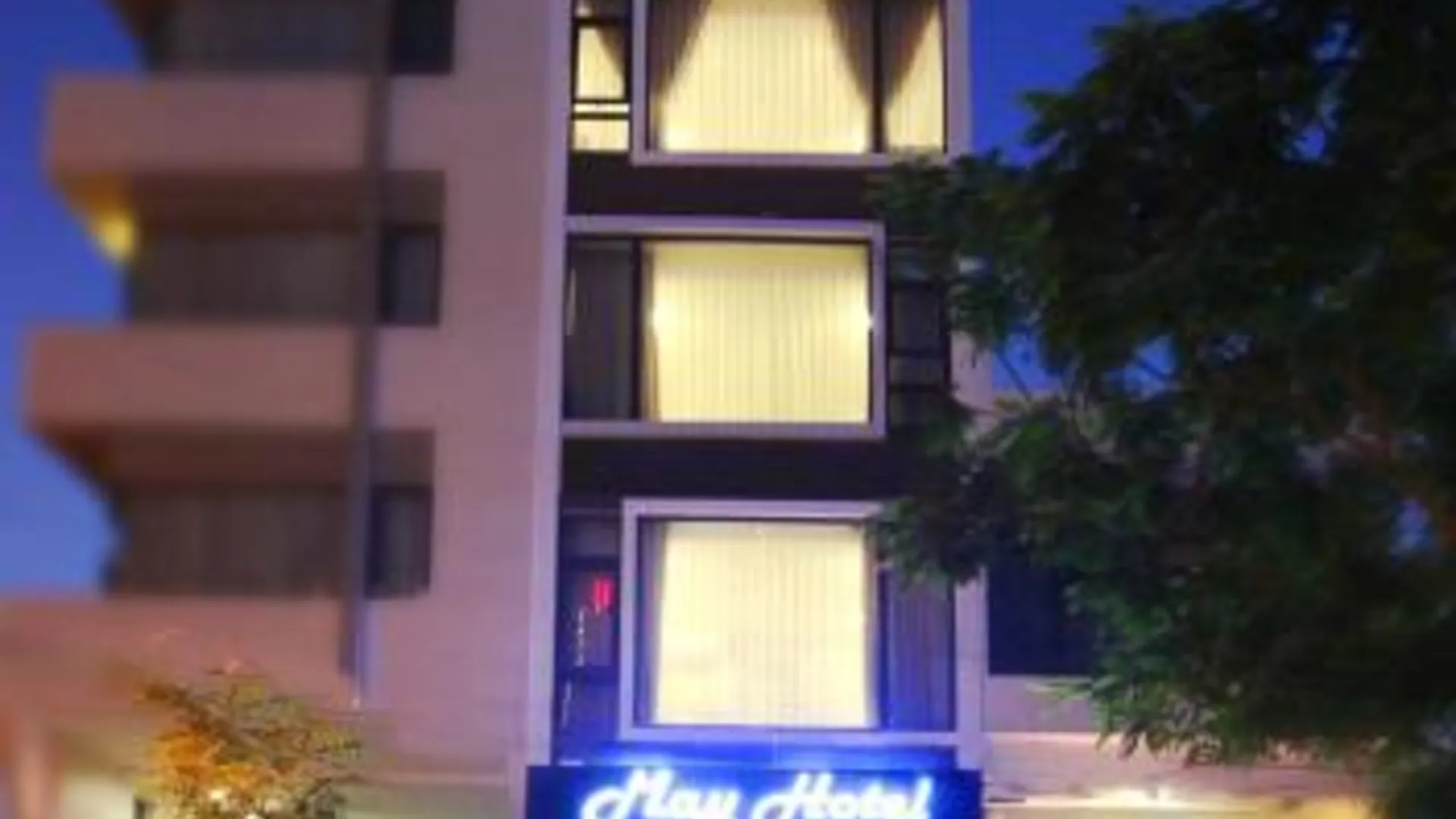 다낭 메이 호텔 2성급 호텔 외관