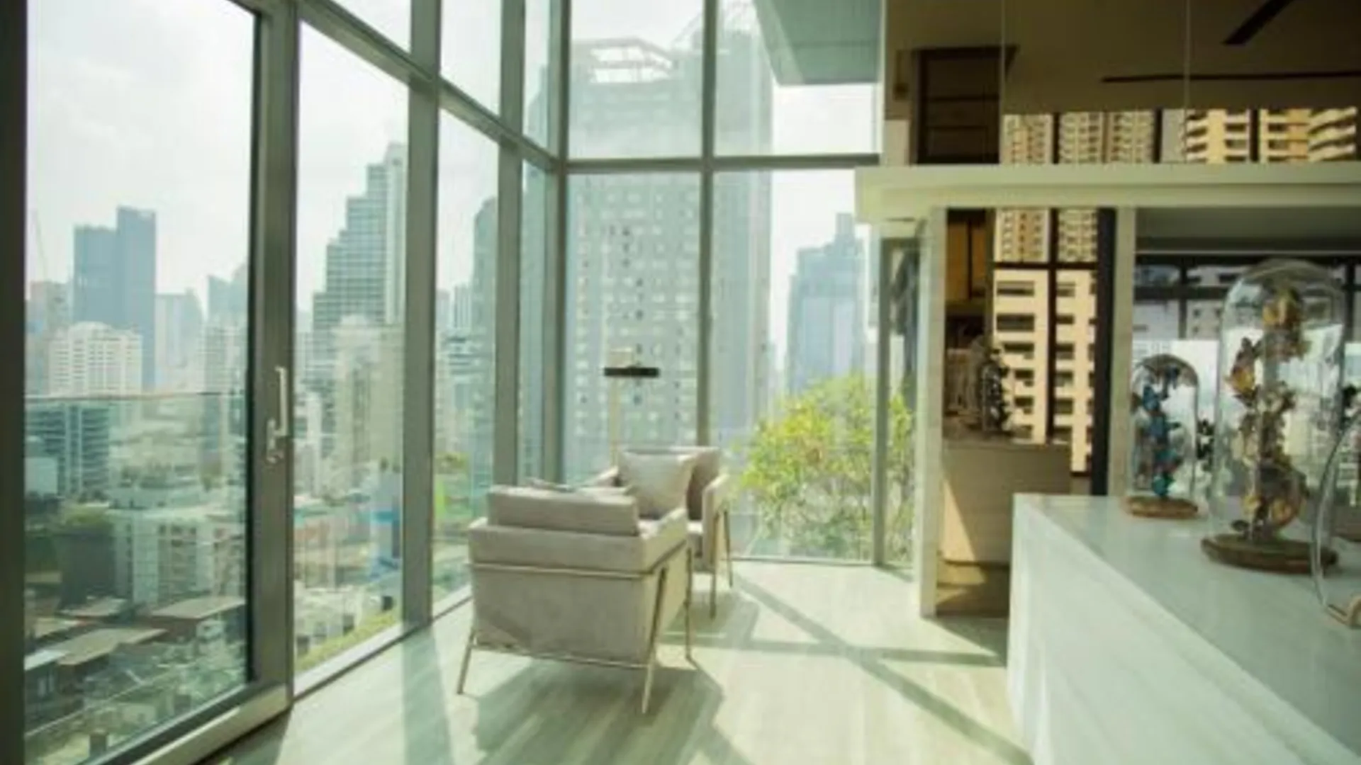 방콕 빠뚜남의 아파트먼트 (50m², 침실 1개, 프라이빗 욕실 1개) 4성급 게스트하우스 로비