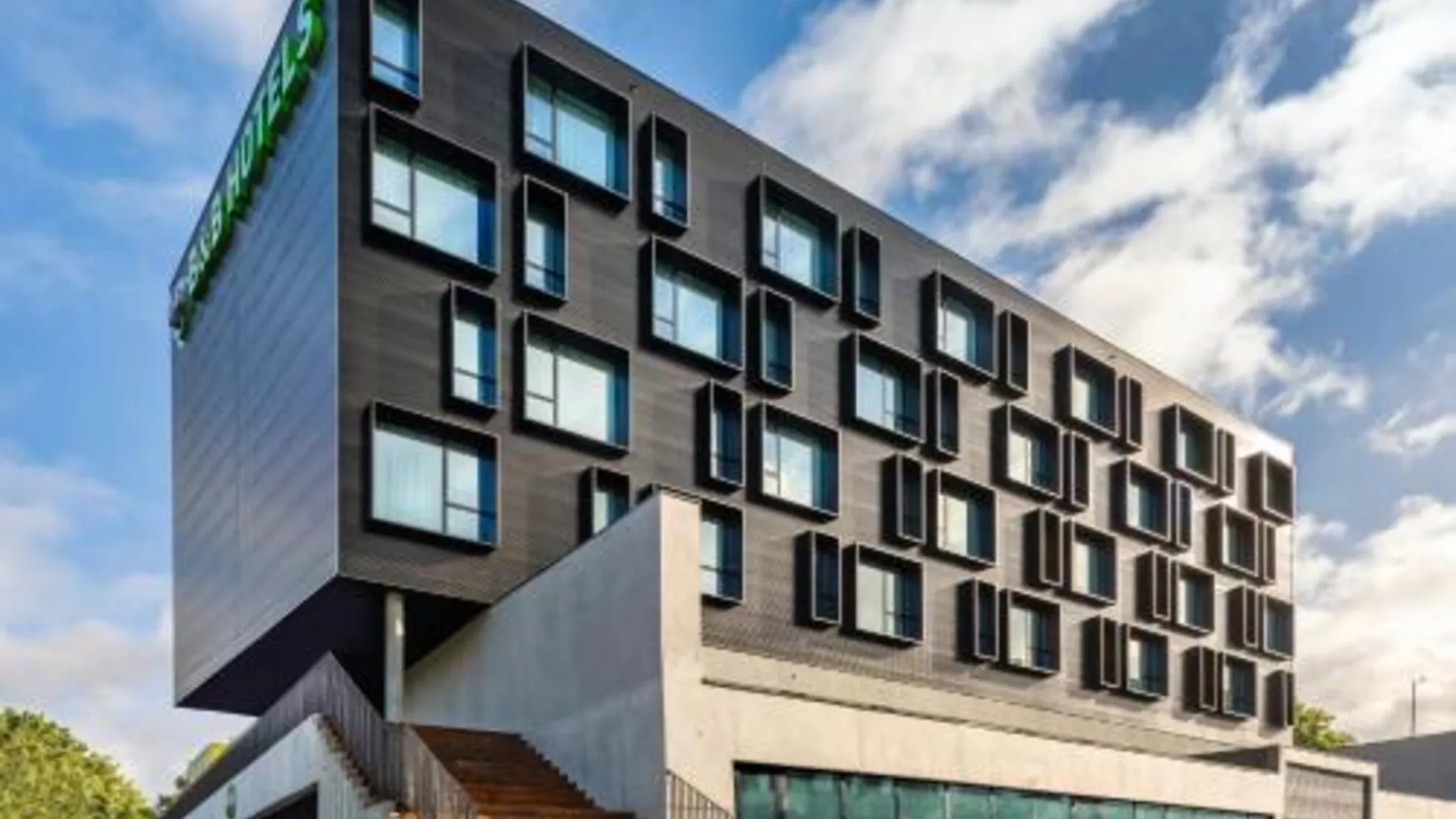 귀마레스 B&B HOTEL Guimarães 3성급 호텔 로비