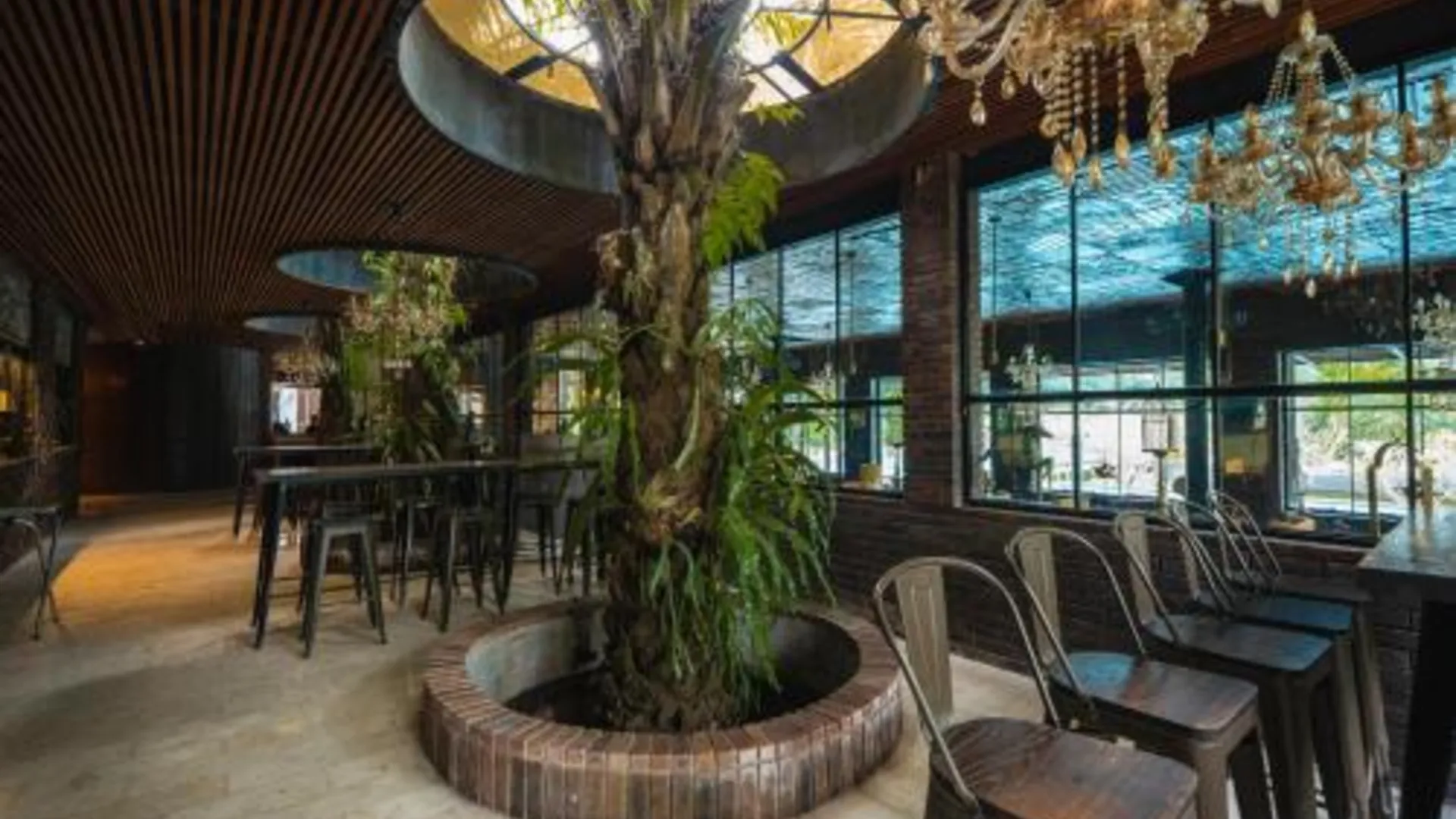 발리 오닉스 파크 리조트 우붓 5성급 호텔 레스토랑