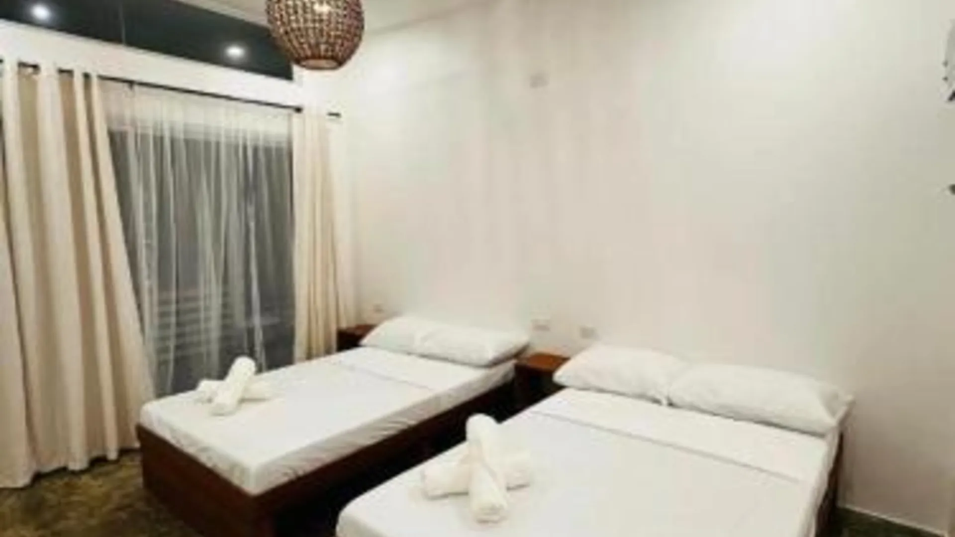 세부 만달라 비치 세부 바이 하이버룸스 3성급 호텔 스위트룸