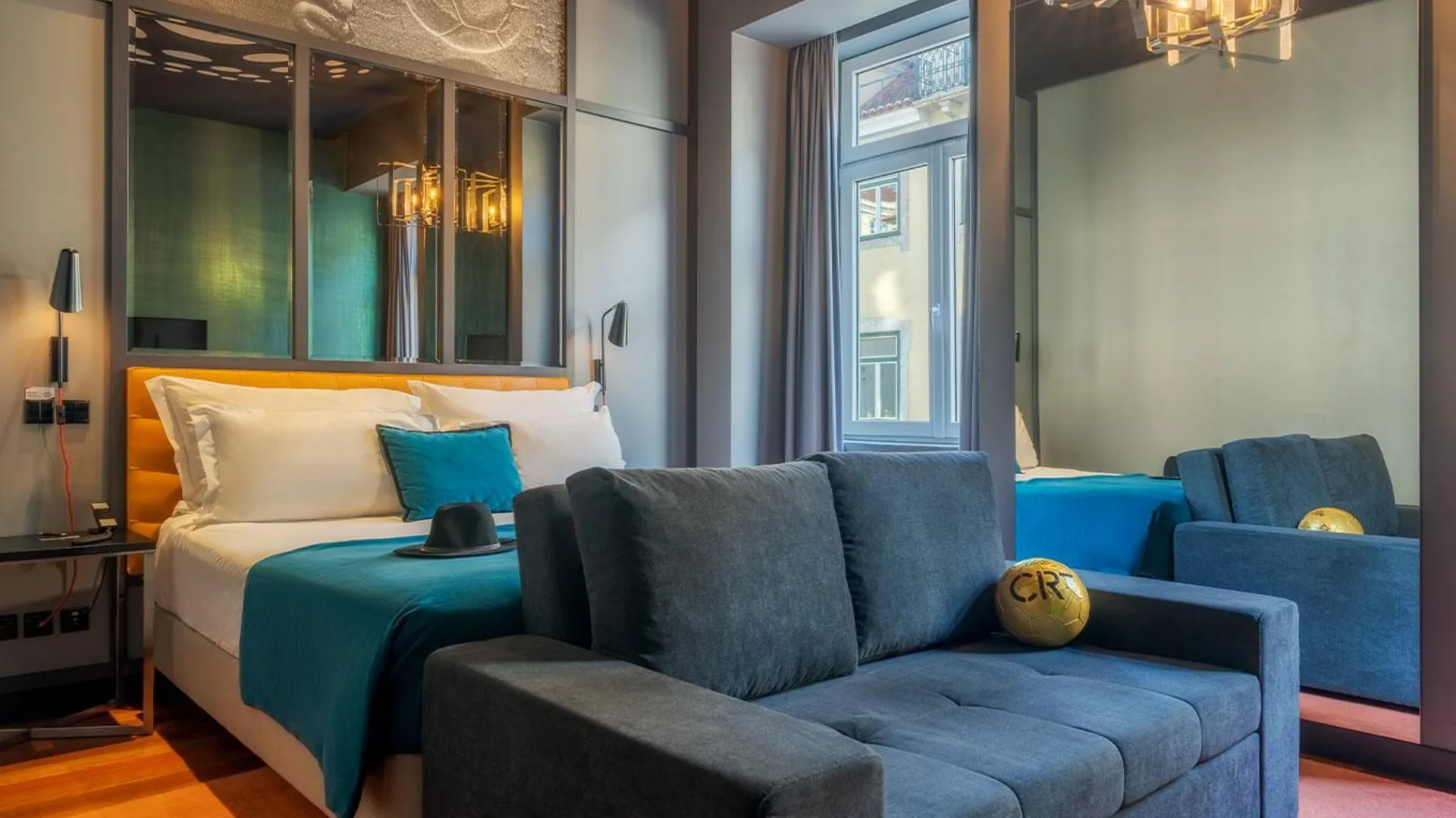 리스본 페스타나 CR7 리스보아 4성급 호텔 스위트룸