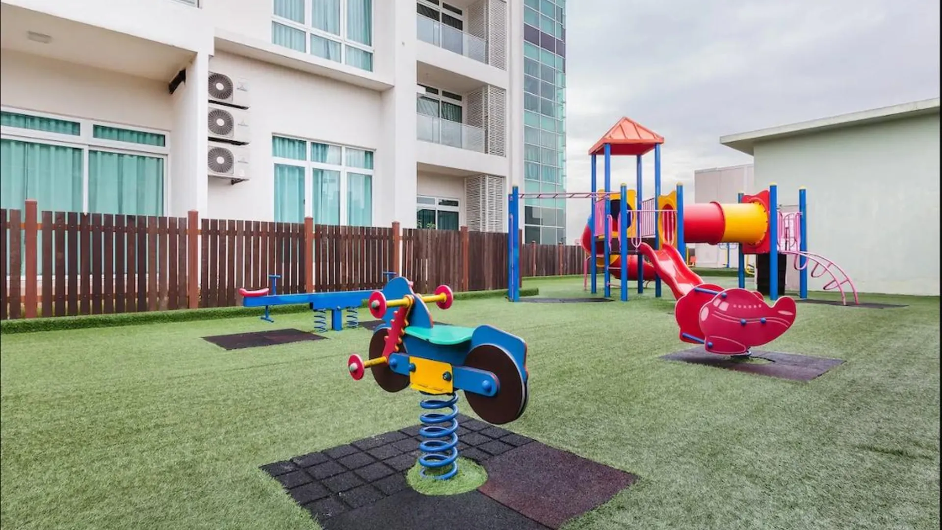 조호바루 / 조호르바루 조호바루의 프라이빗 하우스 (1000m², 침실 1개, 프라이빗 욕실 1개) 3성급 싱글룸 레스토랑