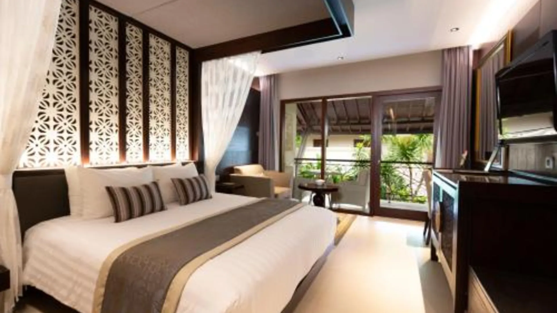 발리 푸리 산트리안 비치 리조트 앤 스파 4성급 호텔 스위트룸