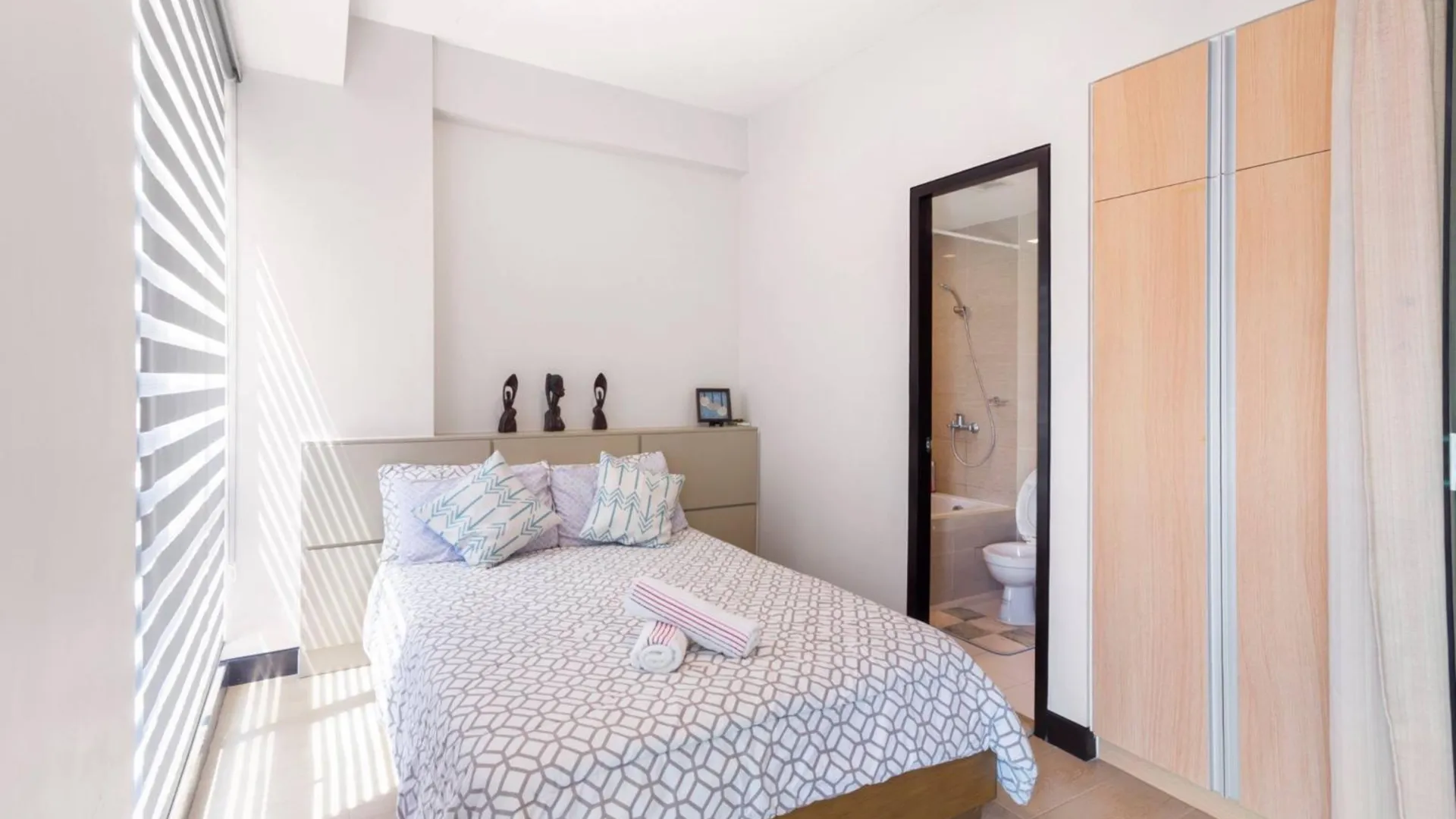 세부 막탄 뉴타운 스페이셔스 콘도 위드 풀 에어포트 근처 5성급 싱글룸 스위트룸