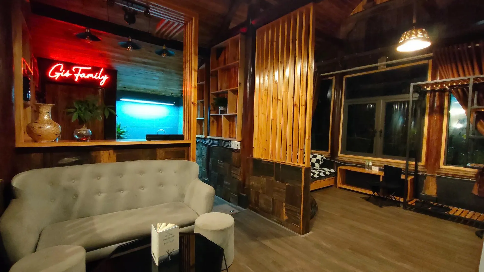 사파 사빠 도심의  (25m², 침실 1개, 프라이빗 욕실 1개) 4성급 게스트하우스 레스토랑