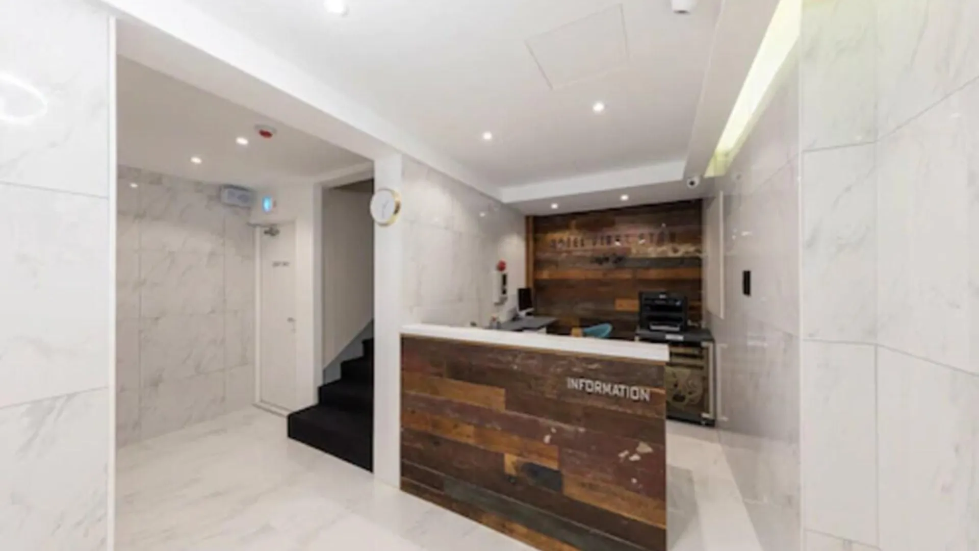 서울 호텔 퍼스트스테이 명동 3성급 호텔 수영장