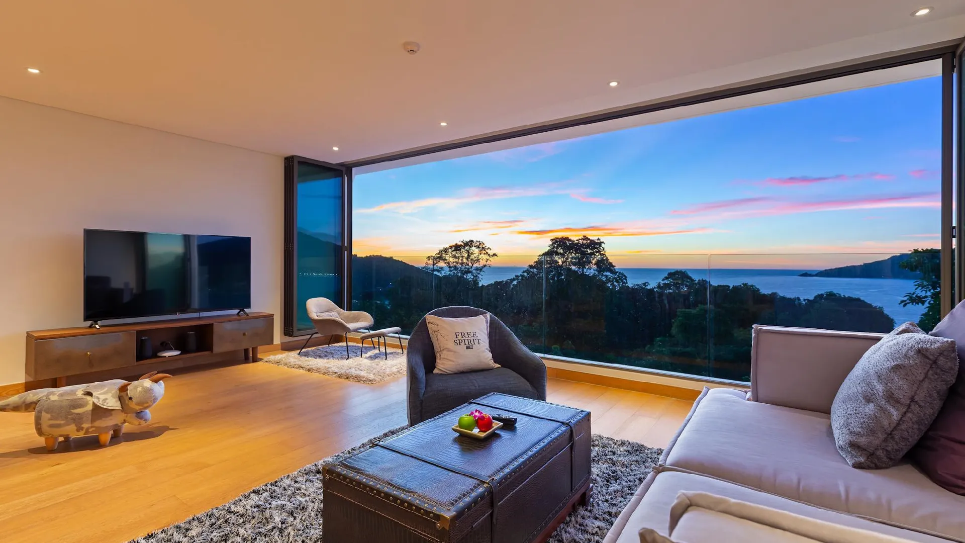 푸켓 빠통의 프라이빗 하우스 (200m², 침실 3개, 프라이빗 욕실 4개) 3성급 싱글룸 전망