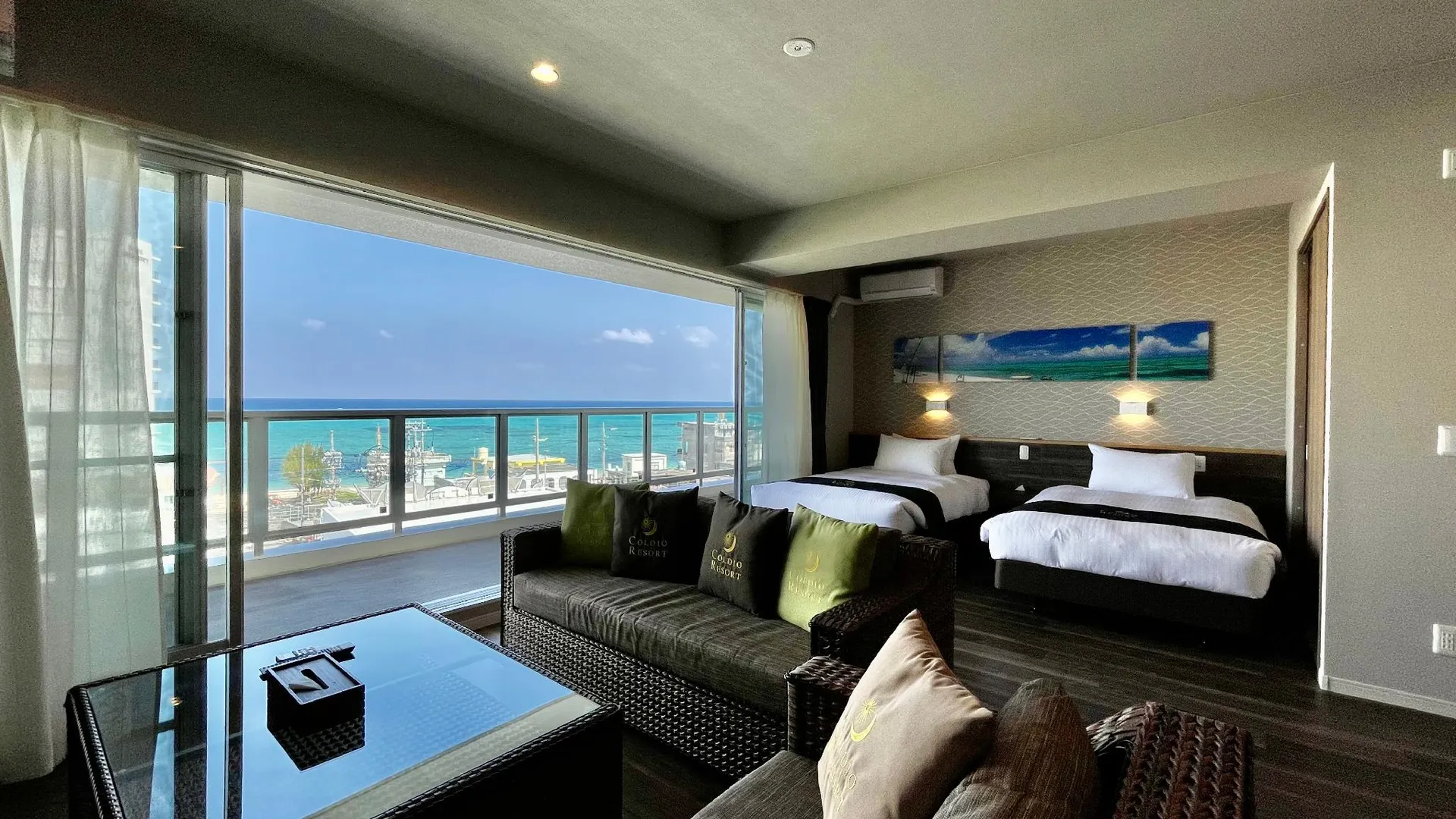 오키나와 본섬 코랄 팰리스 온나 바이 선셋 애비뉴 4성급 게스트하우스 객실