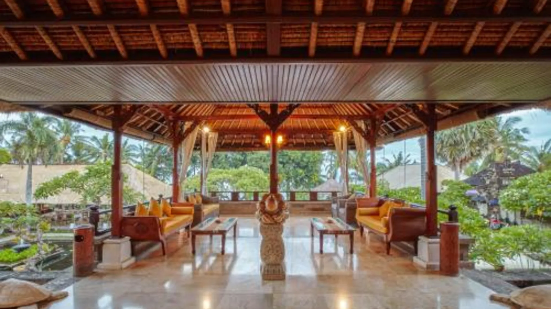 발리 푸리 바구스 로비나 리조트 4성급 호텔 외관