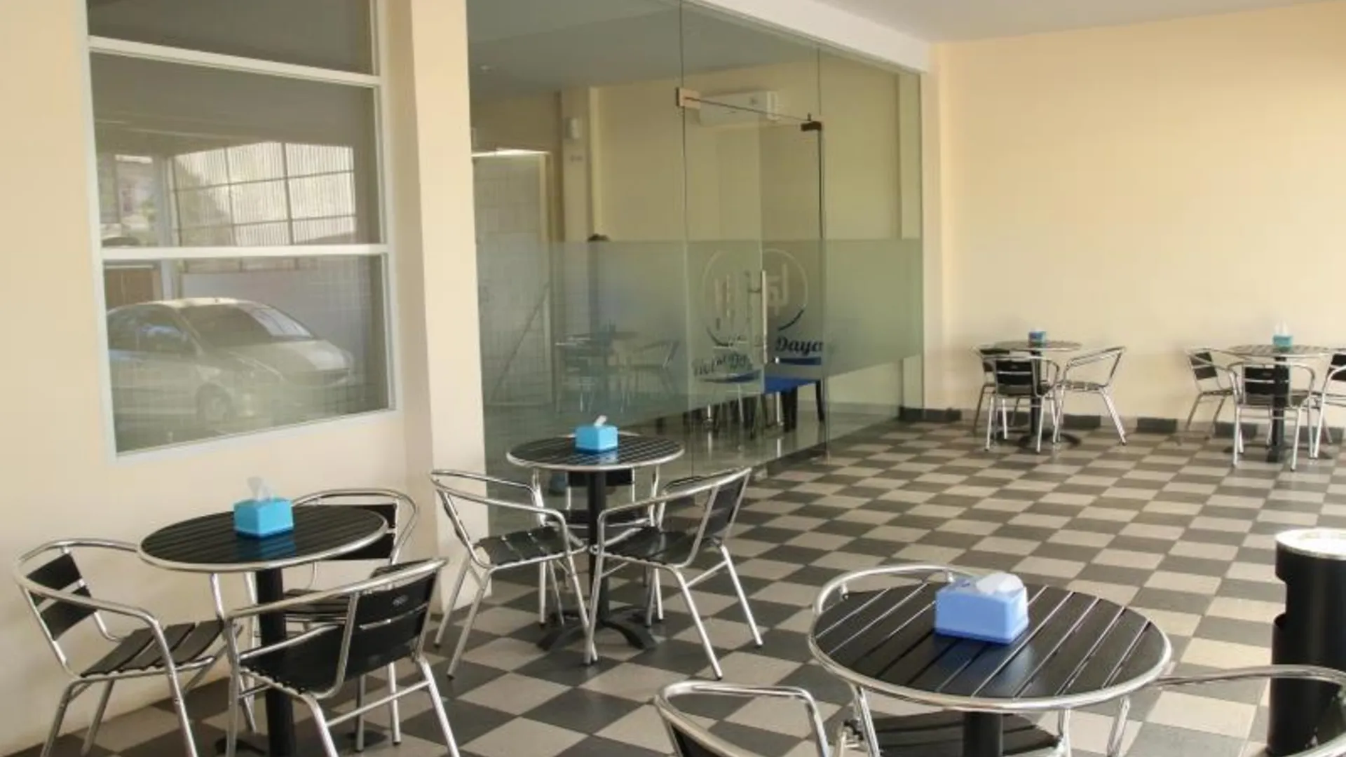 마카사르 다야 호텔 2성급 호텔 외관