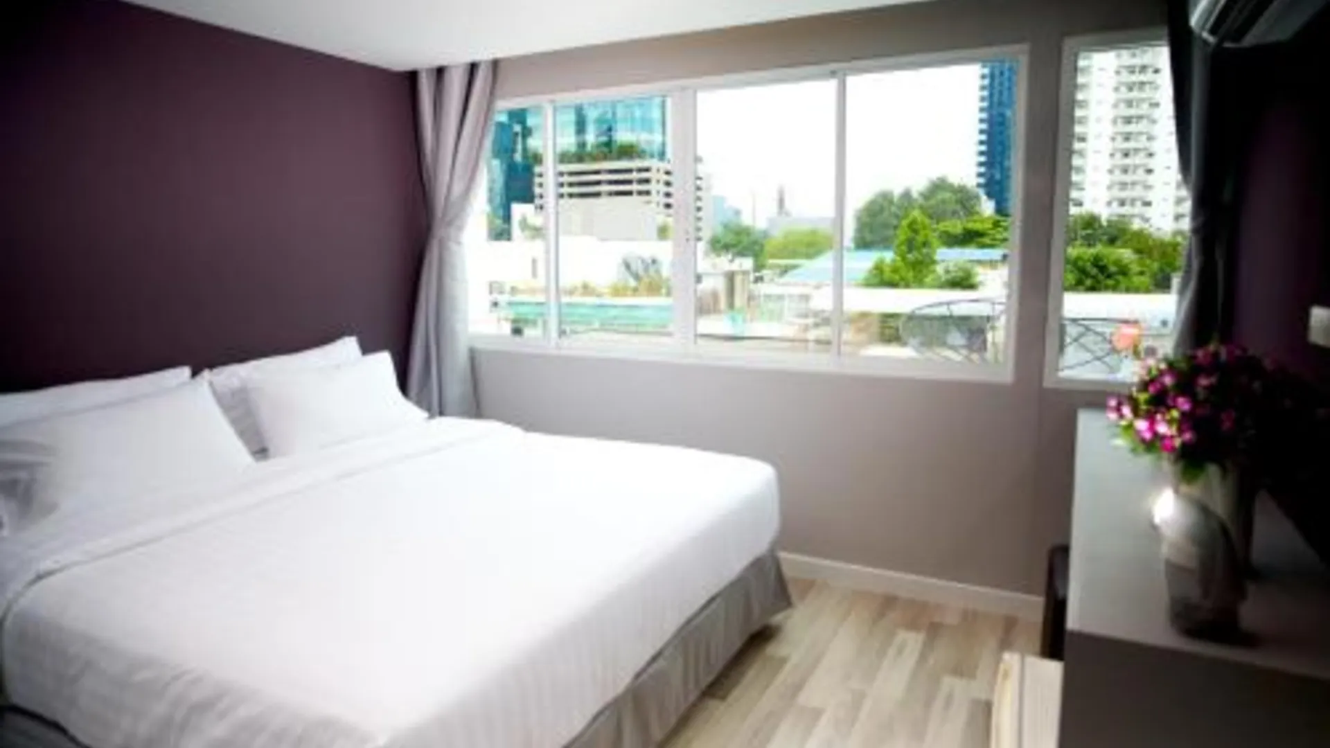 방콕 난트라 플뢴칫 호텔 3성급 호텔 스위트룸