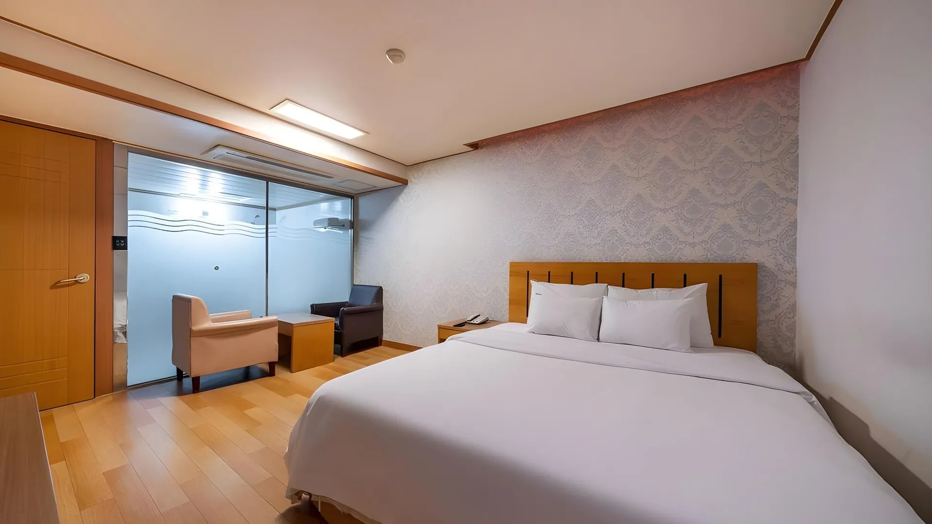 서울 프린스 호텔 2성급 호텔 스위트룸