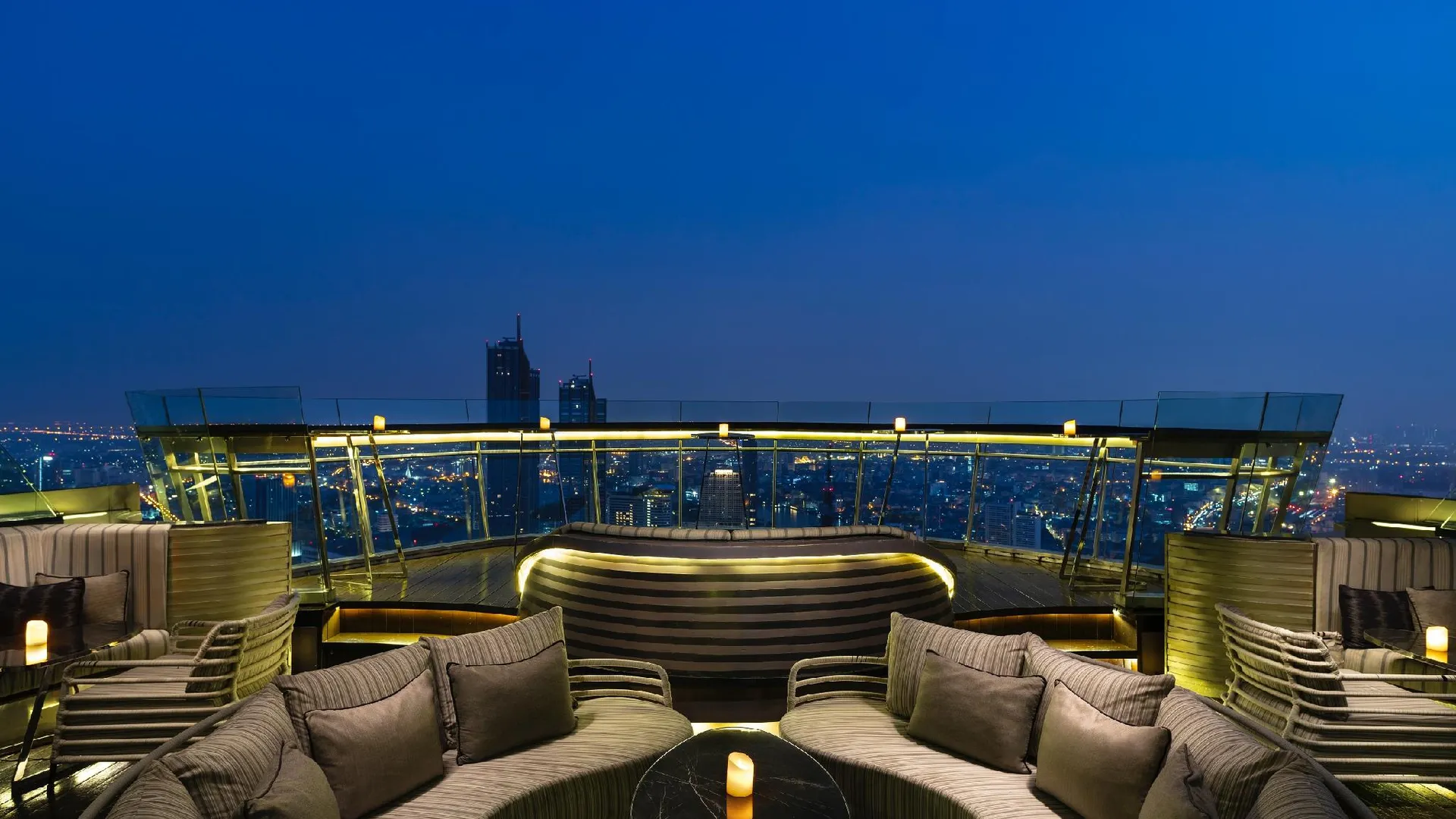 방콕 타워 클럽 앳 르부아 호텔 5성급 호텔 레스토랑