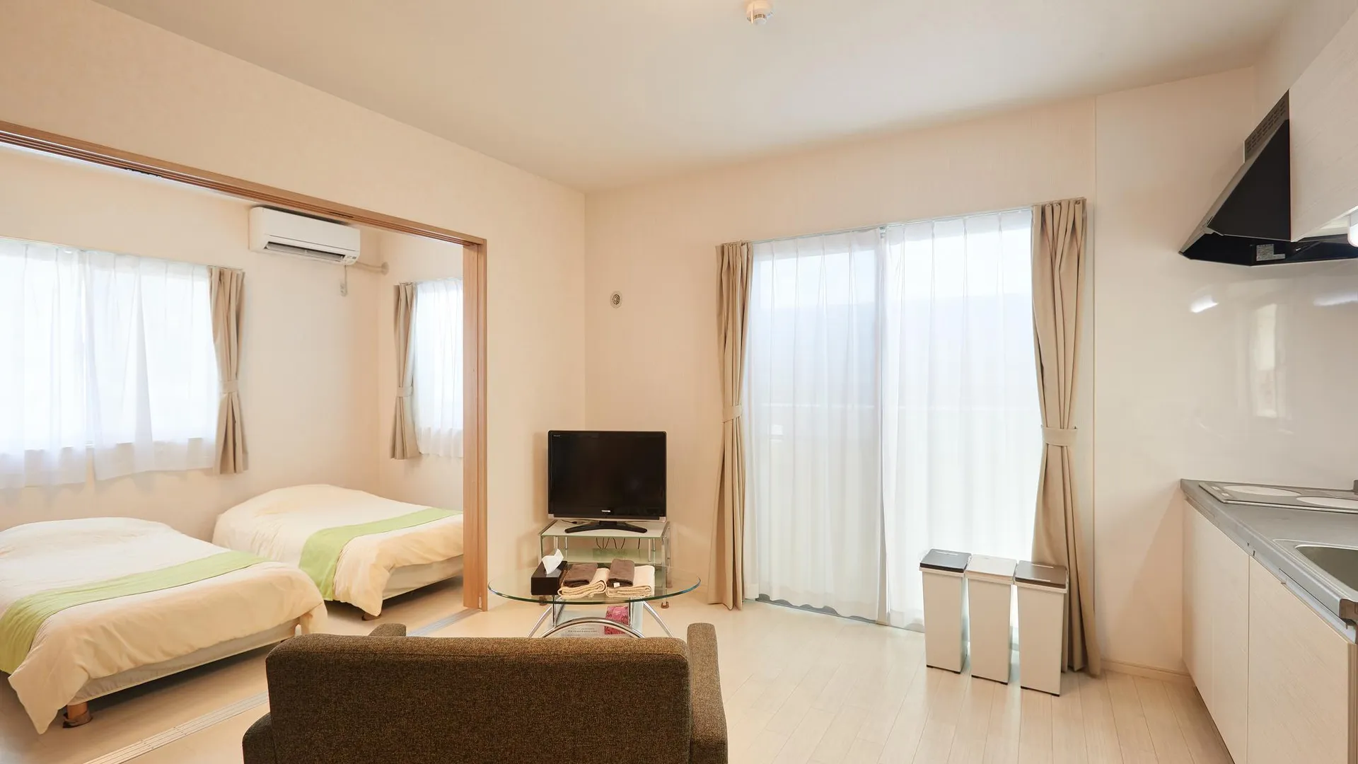 오키나와 본섬 레인보우 테라스 기노완 3성급 게스트하우스 레스토랑