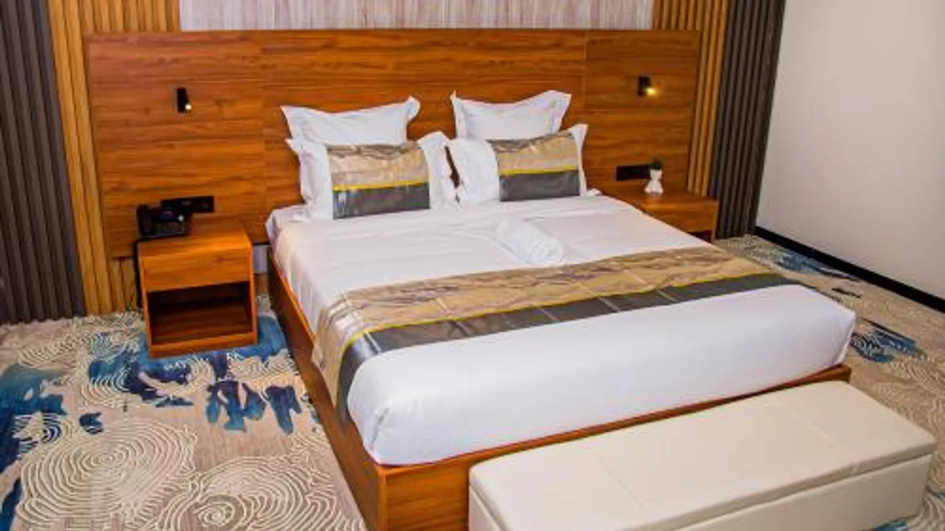 온당와 Emirates Hotel 4성급 호텔 스위트룸