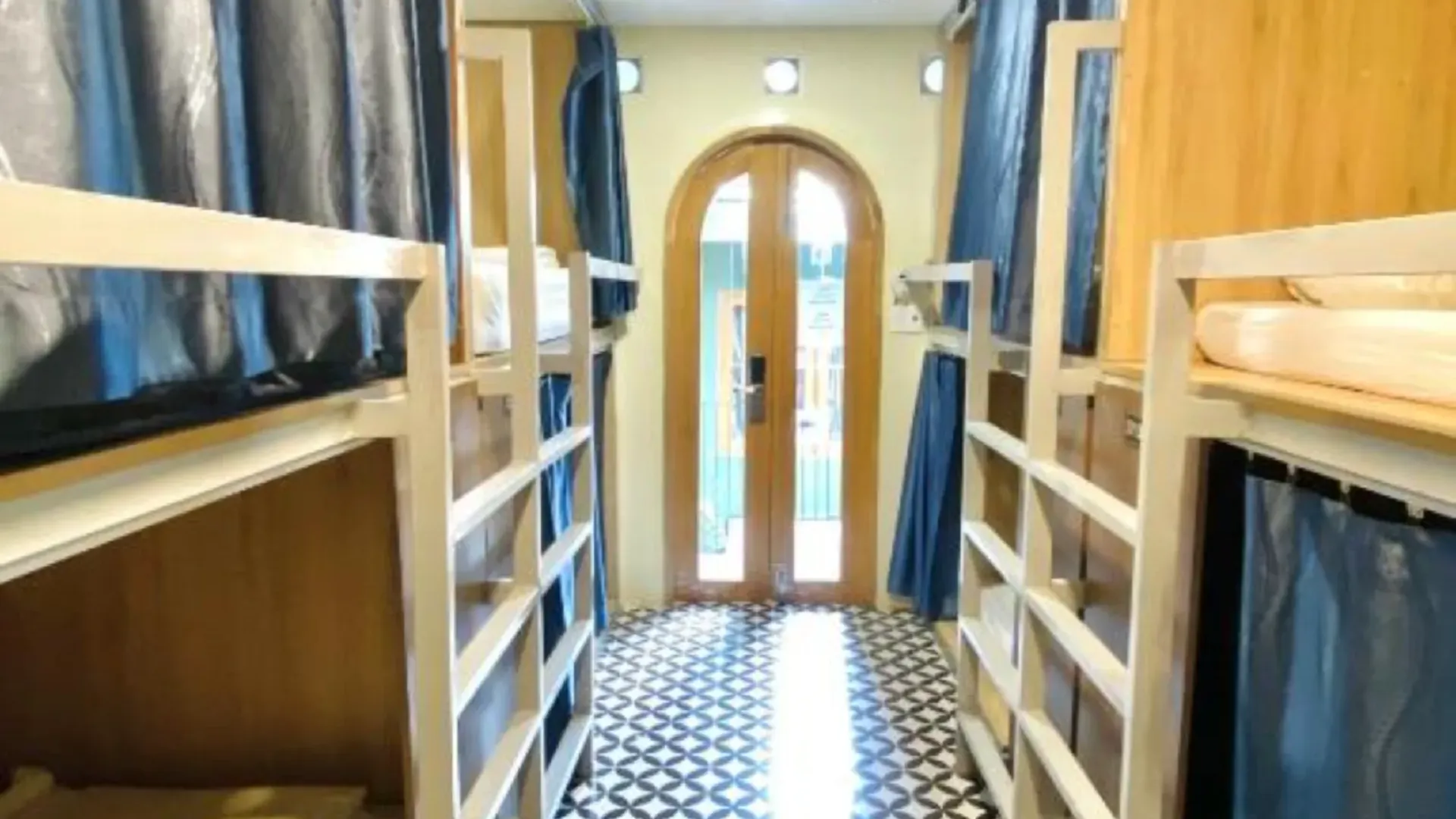 호치민 VY DA 센트럴 마켓 호스텔 호텔 스위트룸