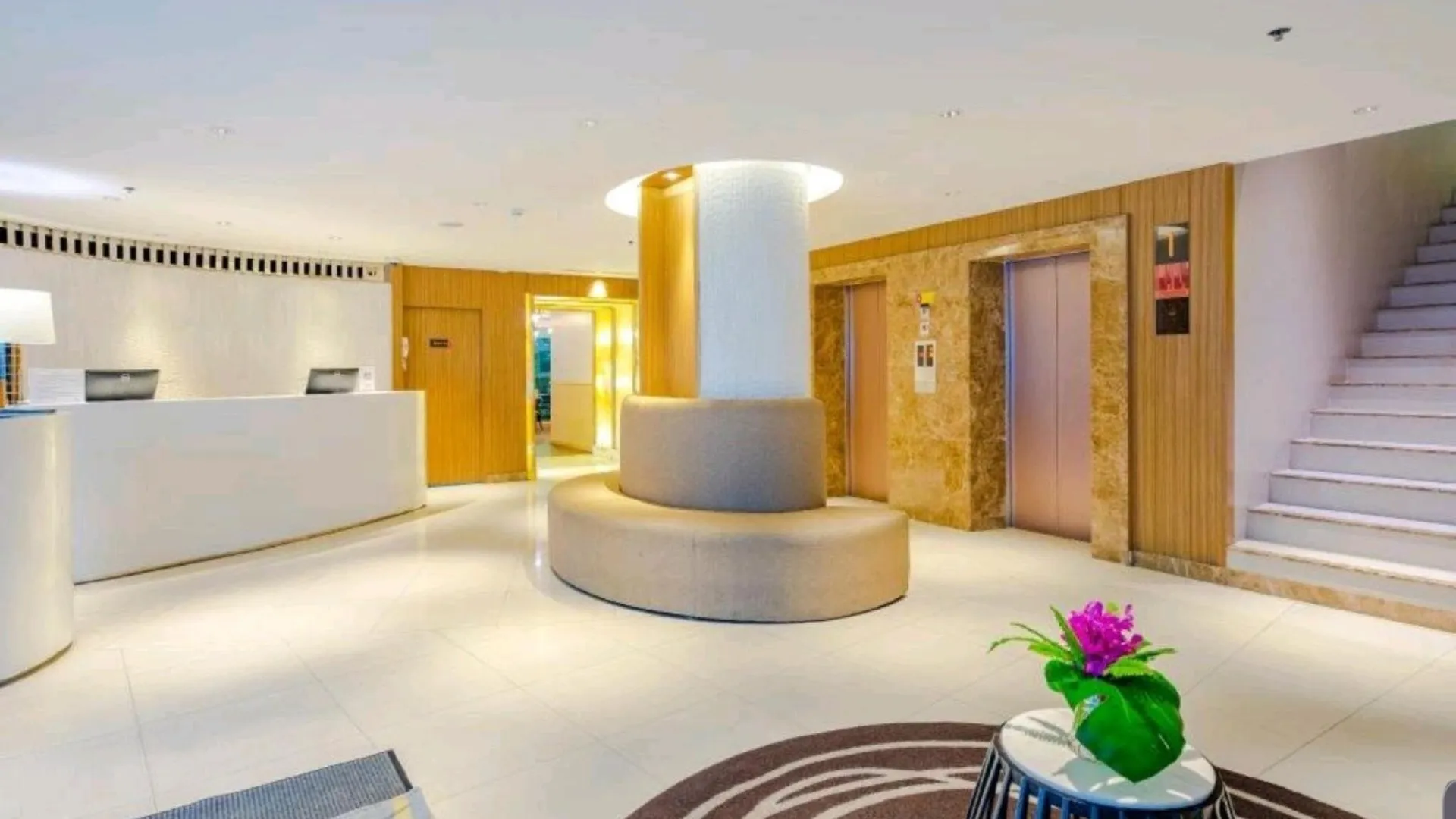 방콕 시트러스 수쿰빗 11 바이 컴패스 호스피탈리티 4성급 호텔 외관