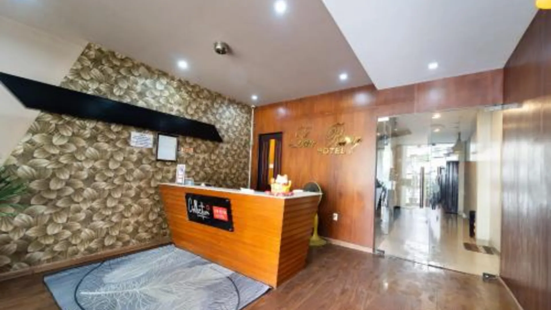 호치민 컬렉션 O 디스트릭트 10 반한 병원 근처 구 란릉 호텔 3성급 호텔 객실