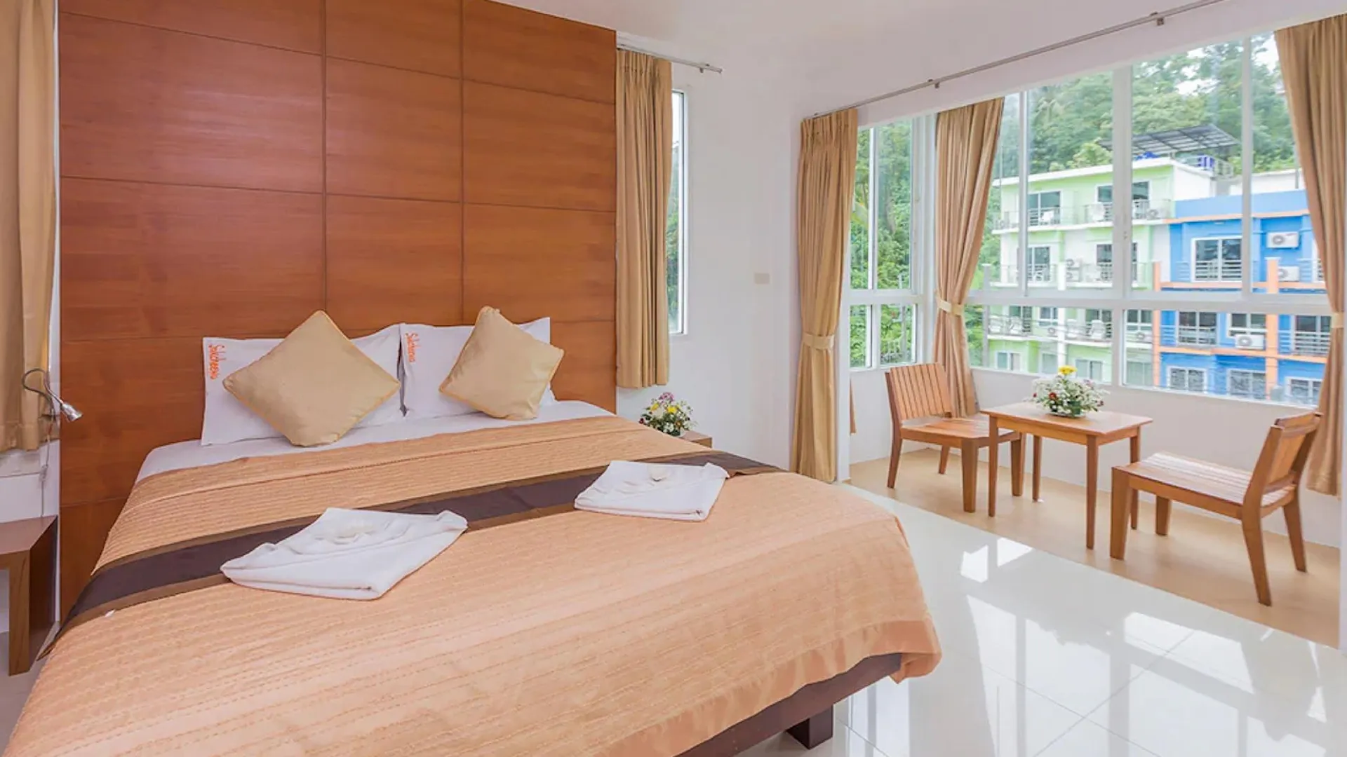 푸켓 숙치와  레지던스 푸켓  2성급 호텔 스위트룸