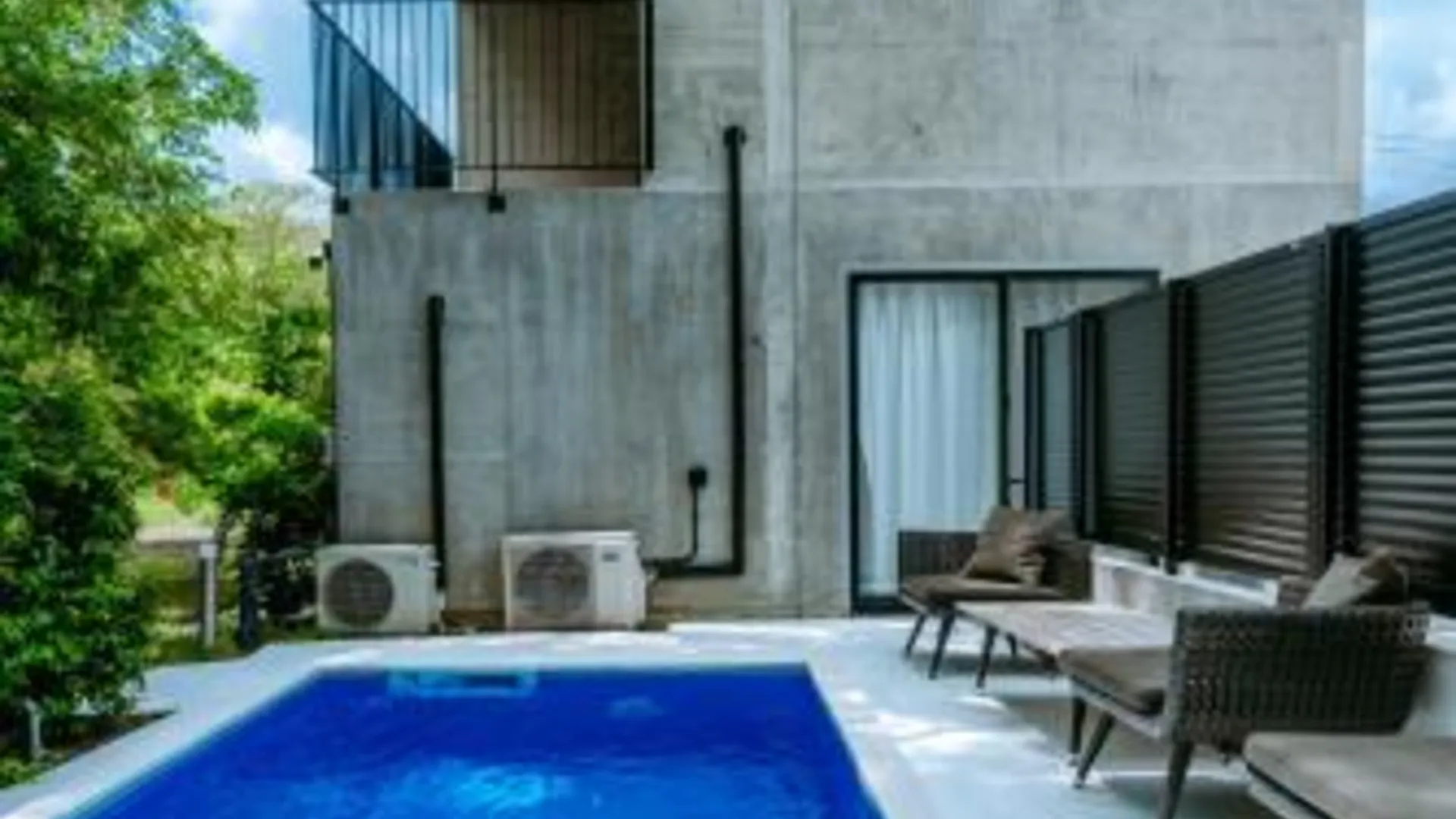 오키나와 본섬 RYUKYU BREEZE 1棟貸し 天然ビーチまで徒歩30秒 プライベートプール付きVilla 北部 4성급 게스트하우스 로비